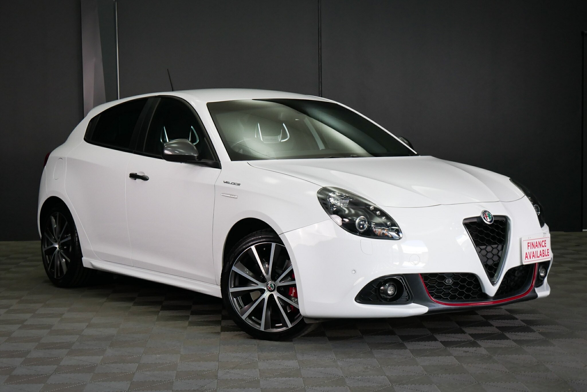 Alfa Romeo Giulietta image 1