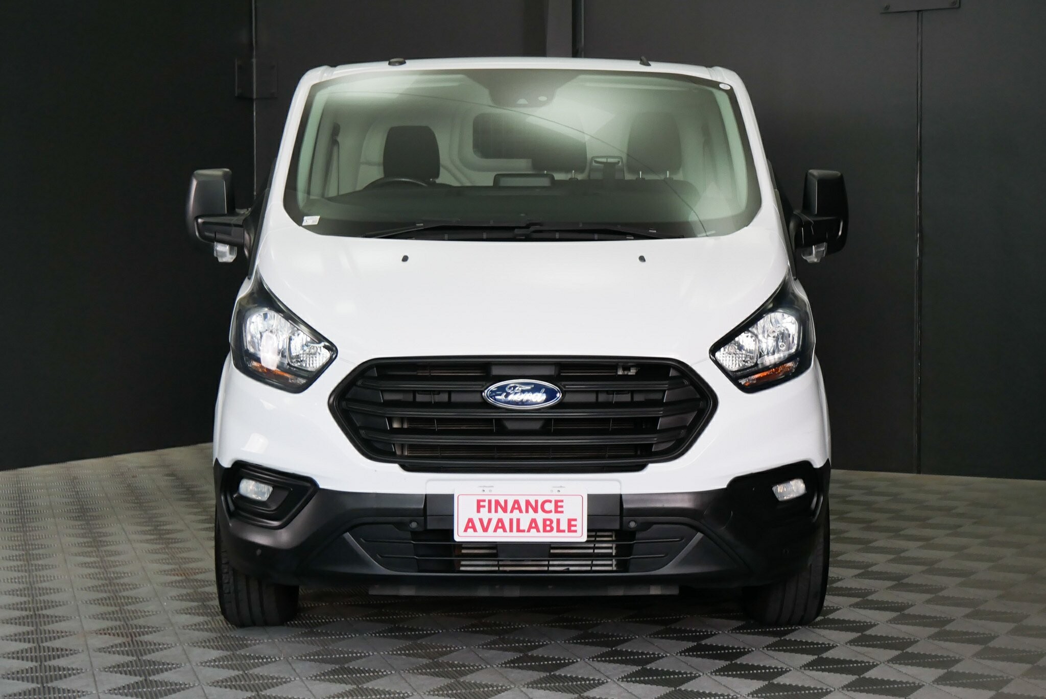 Ford Transit Custom image 2