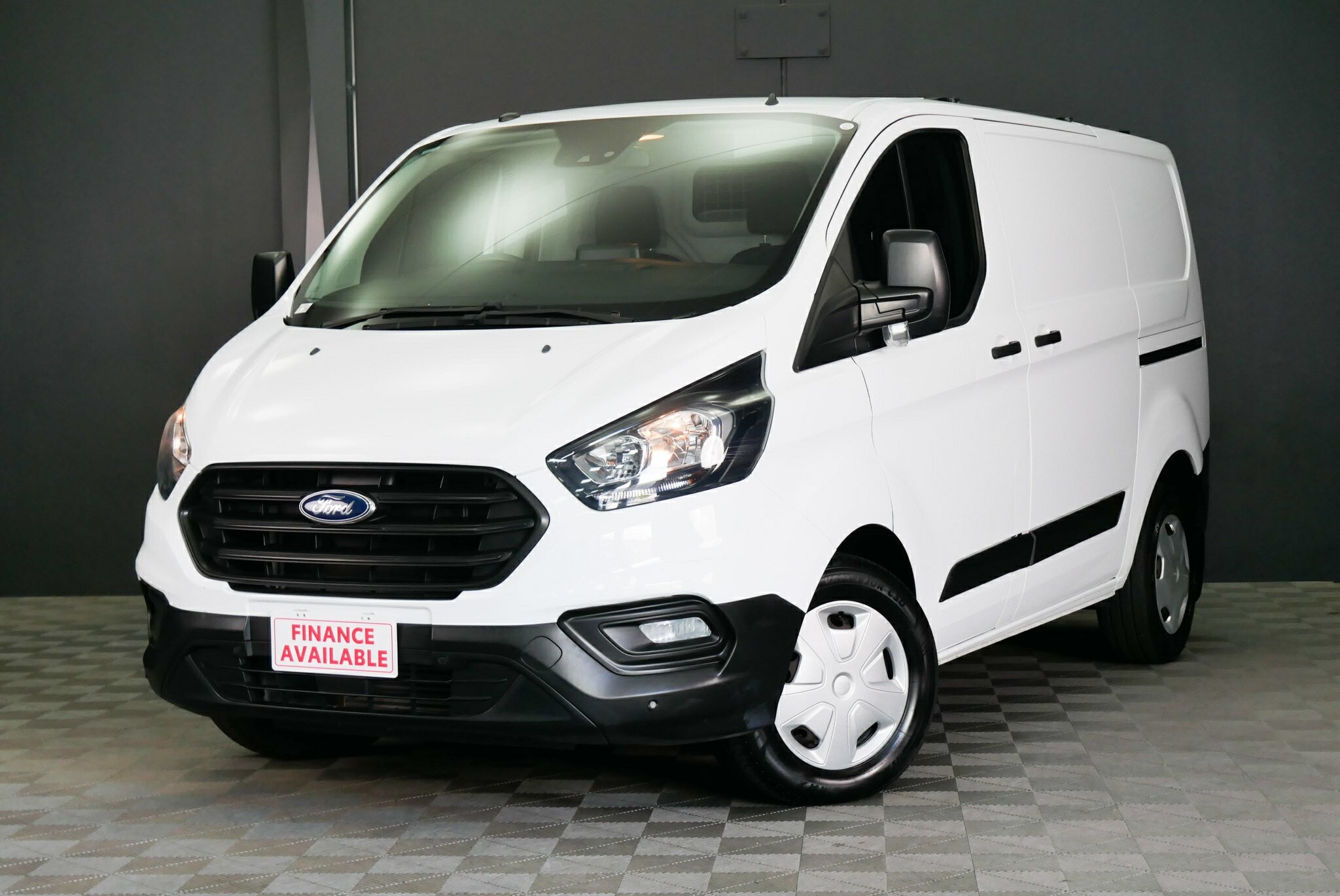 Ford Transit Custom image 3