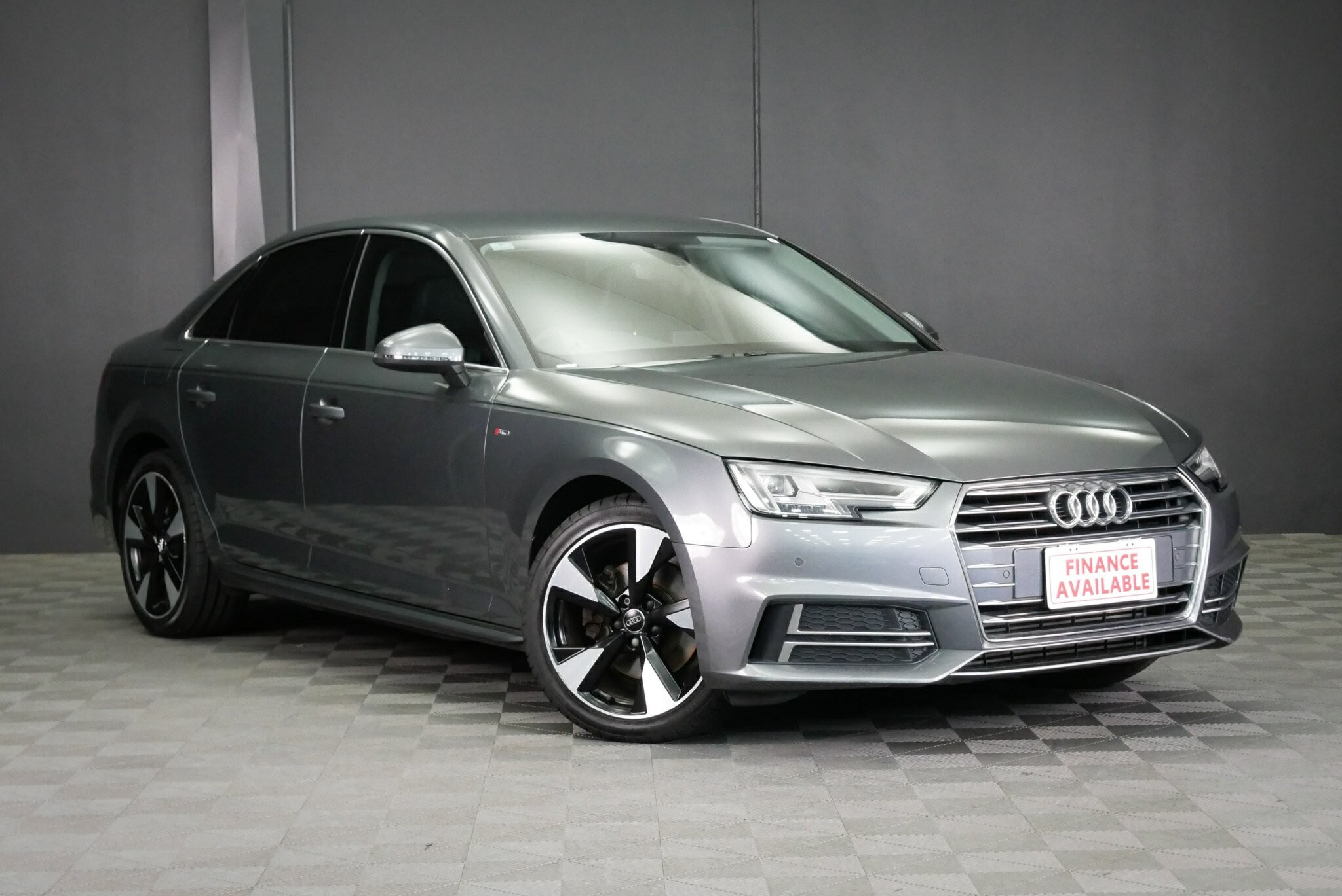 Audi A4 image 1