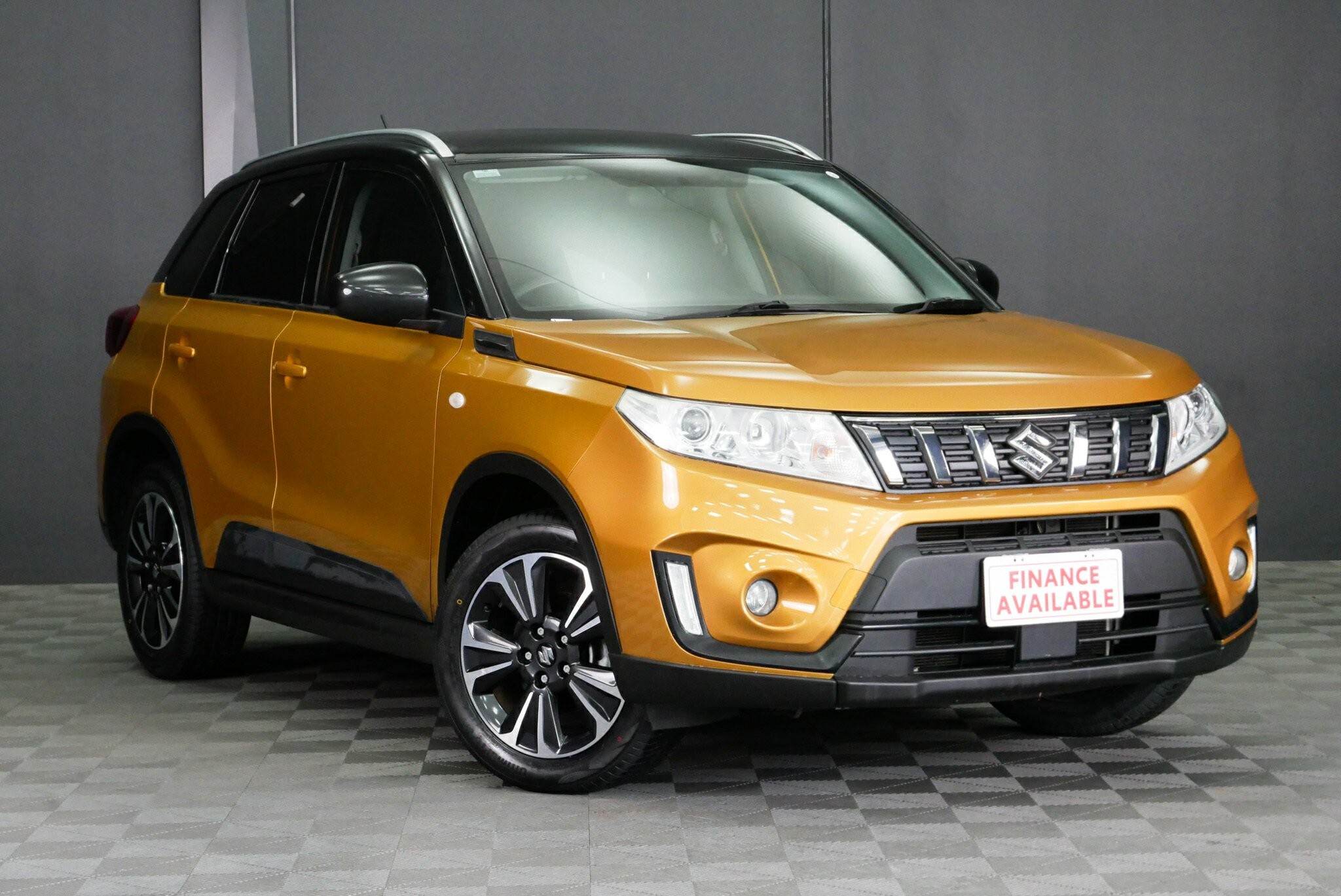 Suzuki Vitara image 1