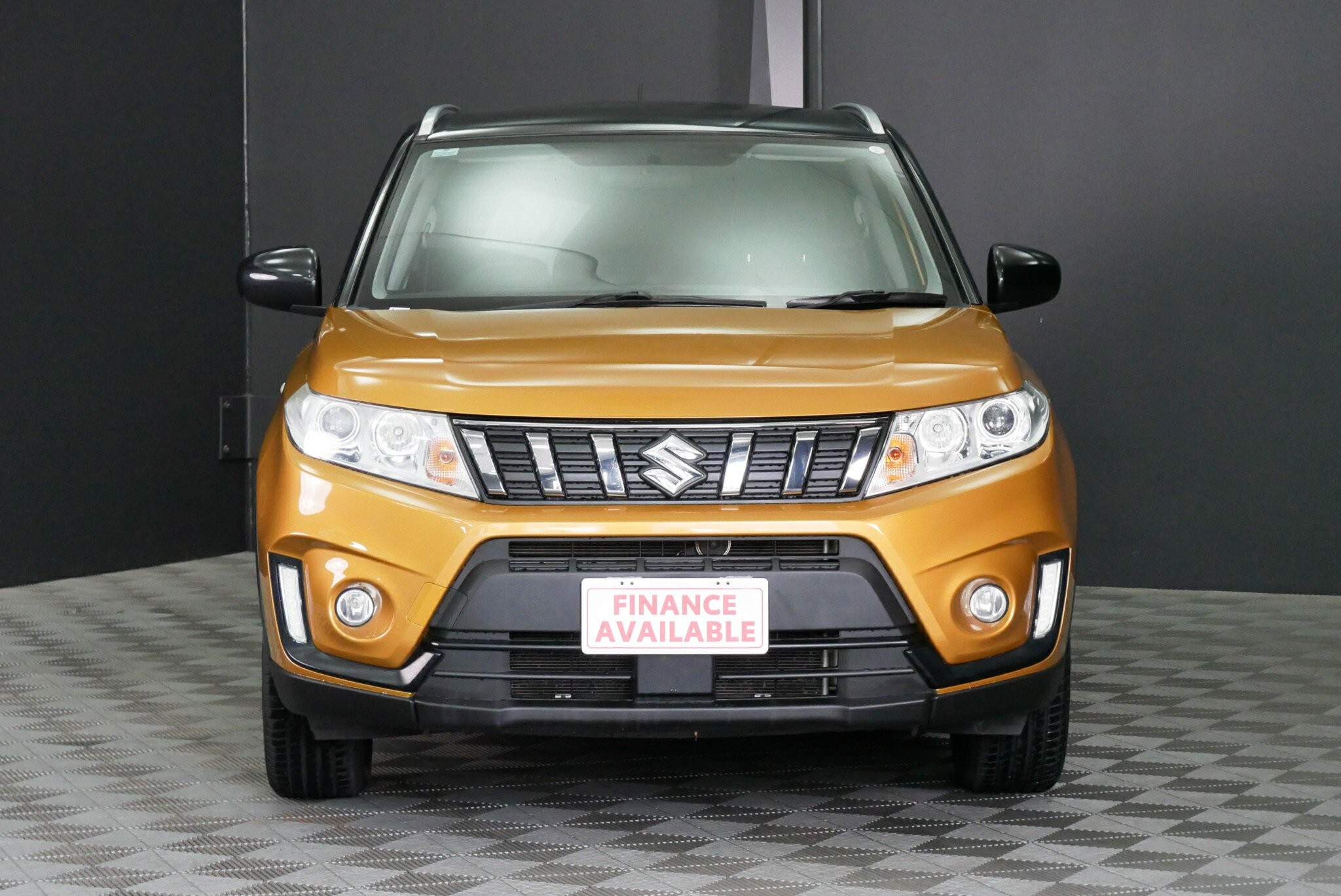 Suzuki Vitara image 2