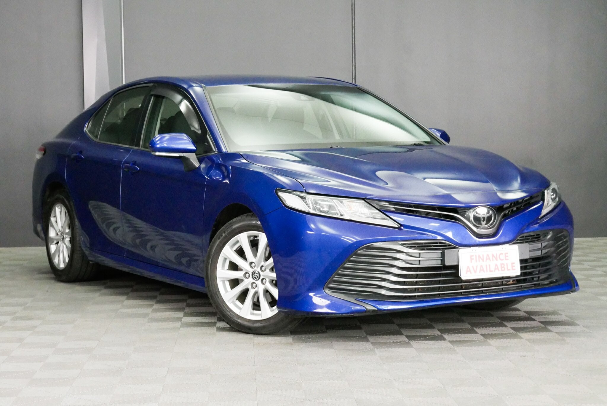 Toyota Camry image 1