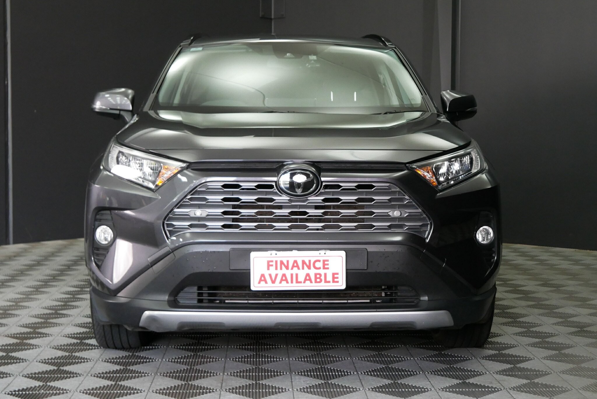 Toyota Rav4 image 2