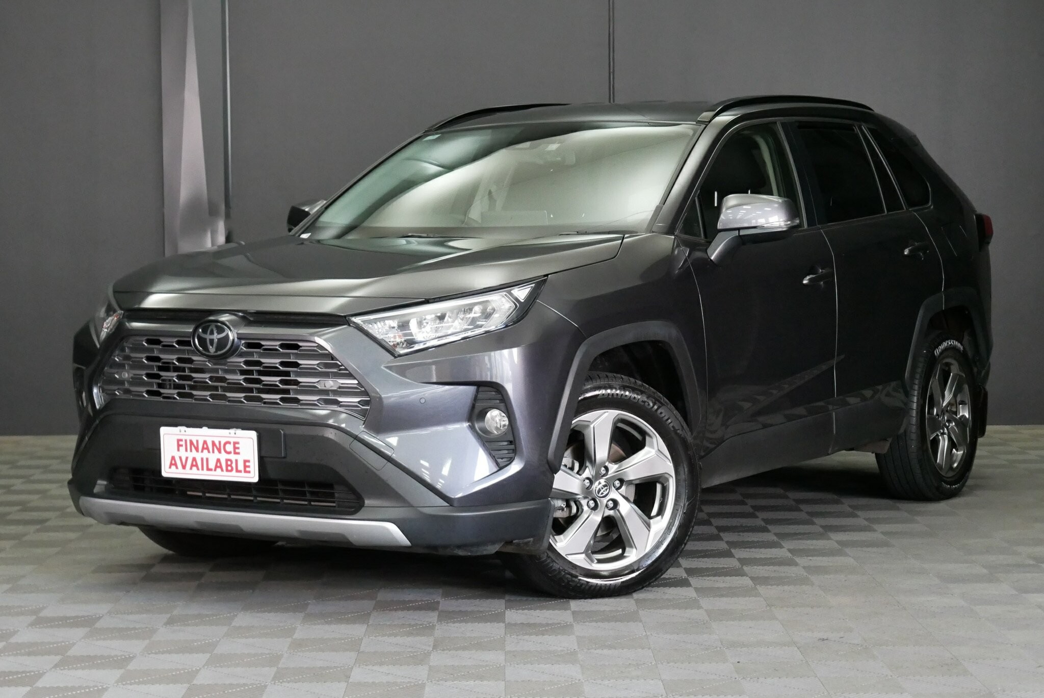 Toyota Rav4 image 3