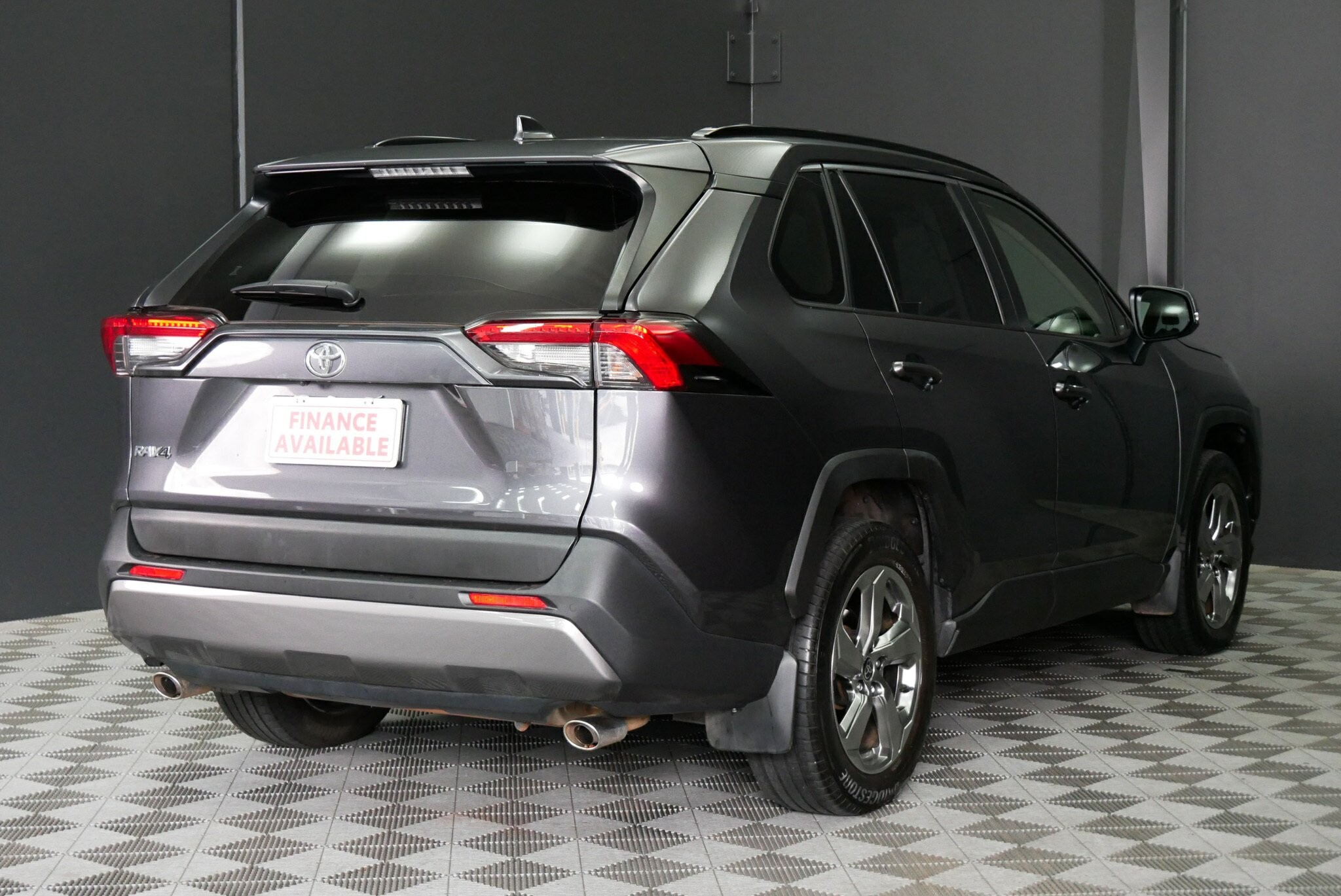 Toyota Rav4 image 4