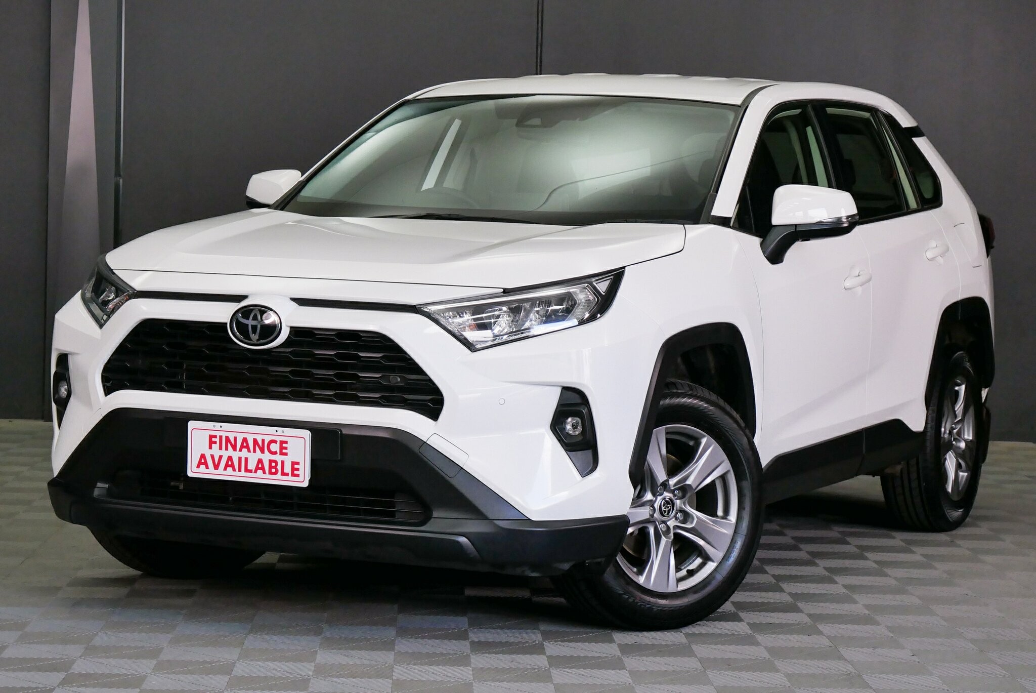 Toyota Rav4 image 3