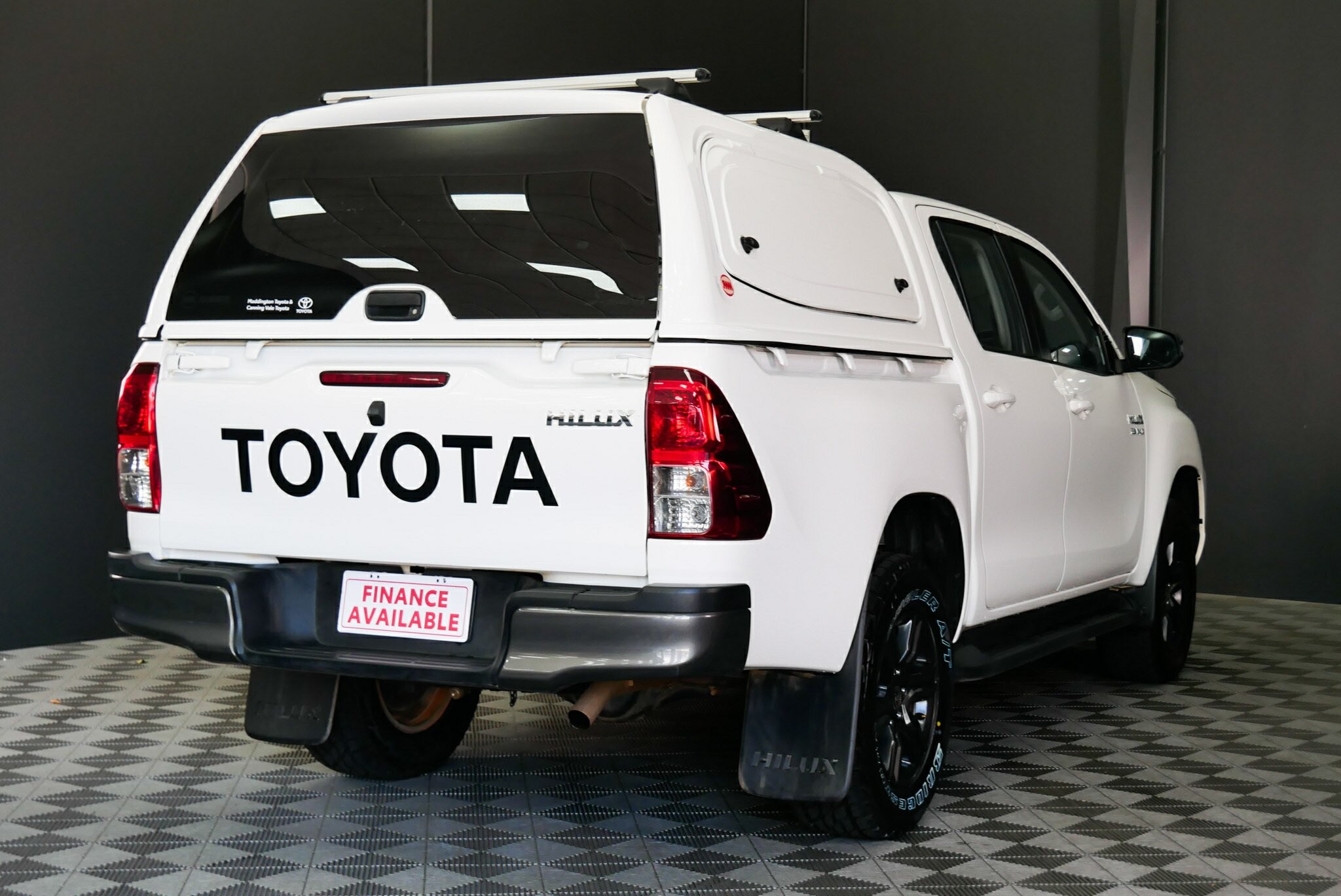 Toyota Hilux image 4