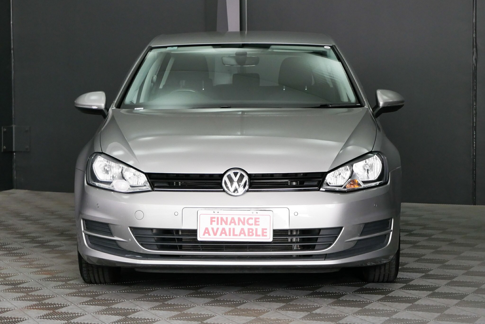 Volkswagen Golf image 2