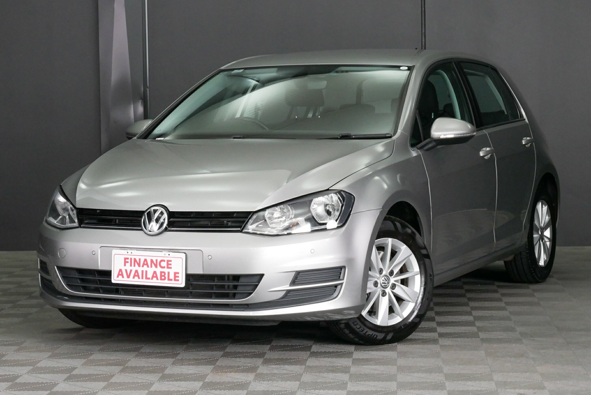 Volkswagen Golf image 3