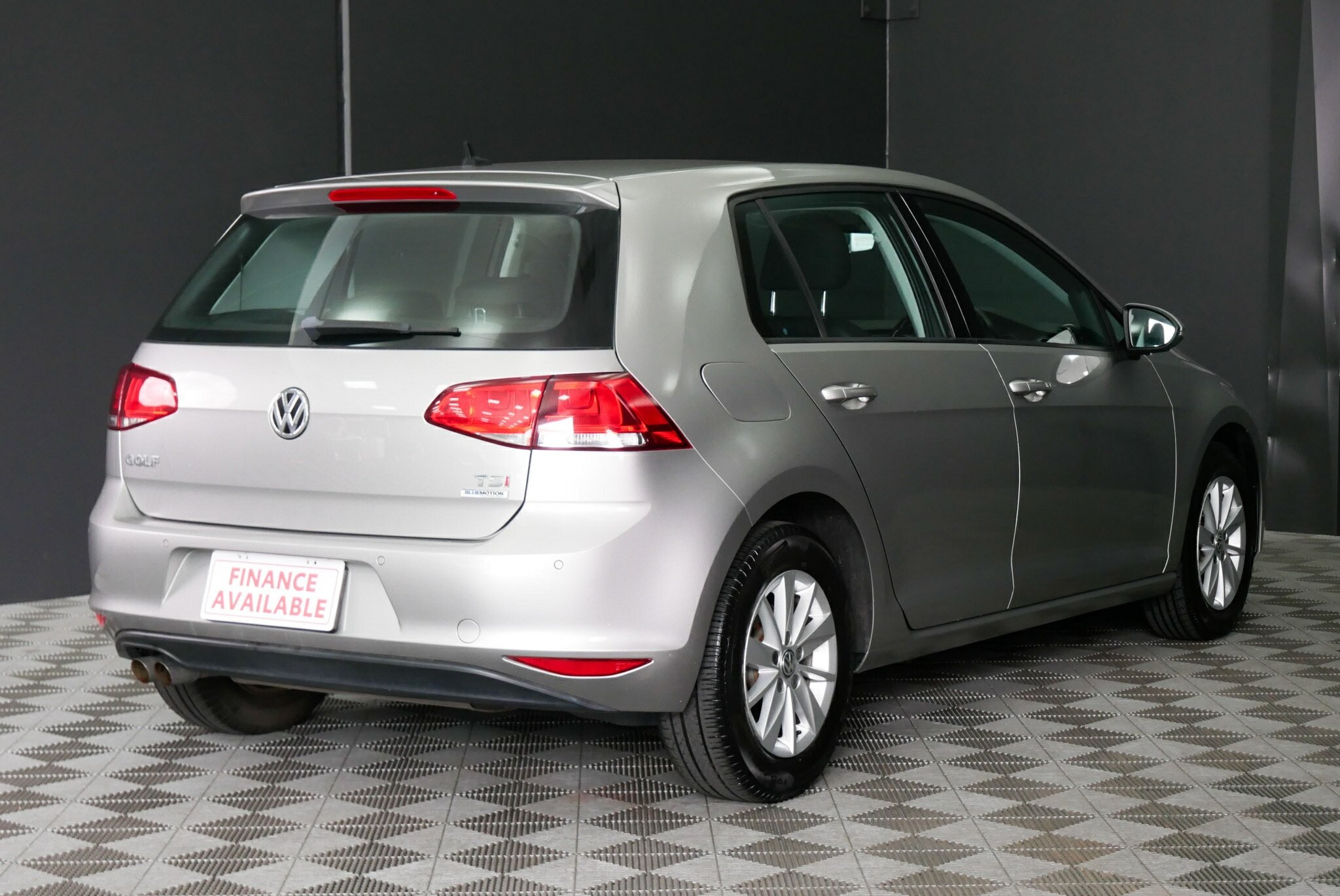 Volkswagen Golf image 4