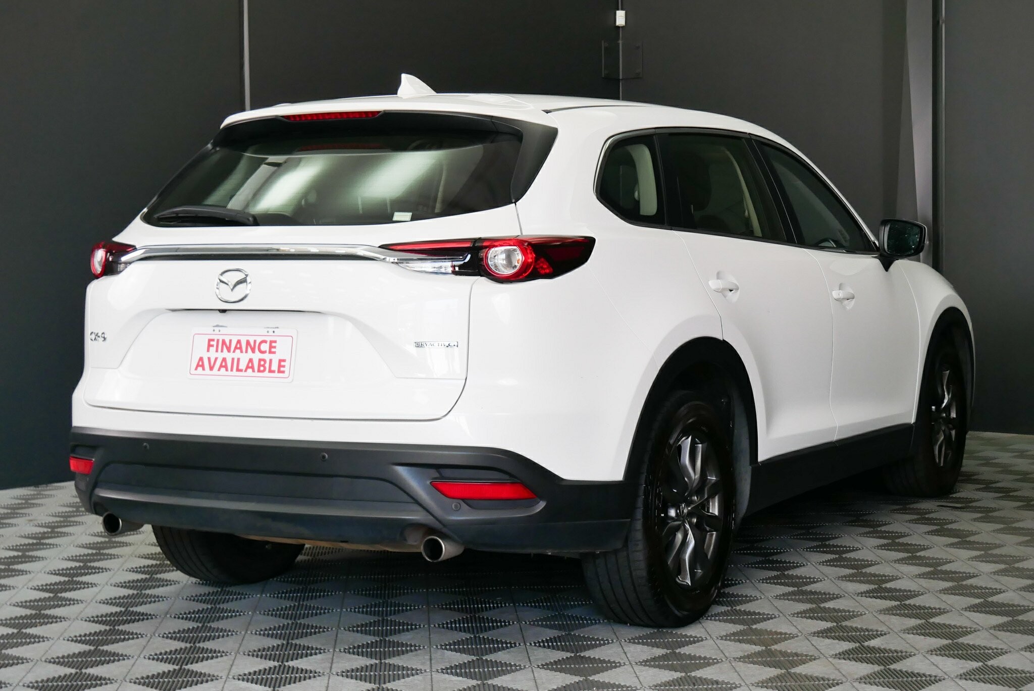 Mazda Cx-9 image 4