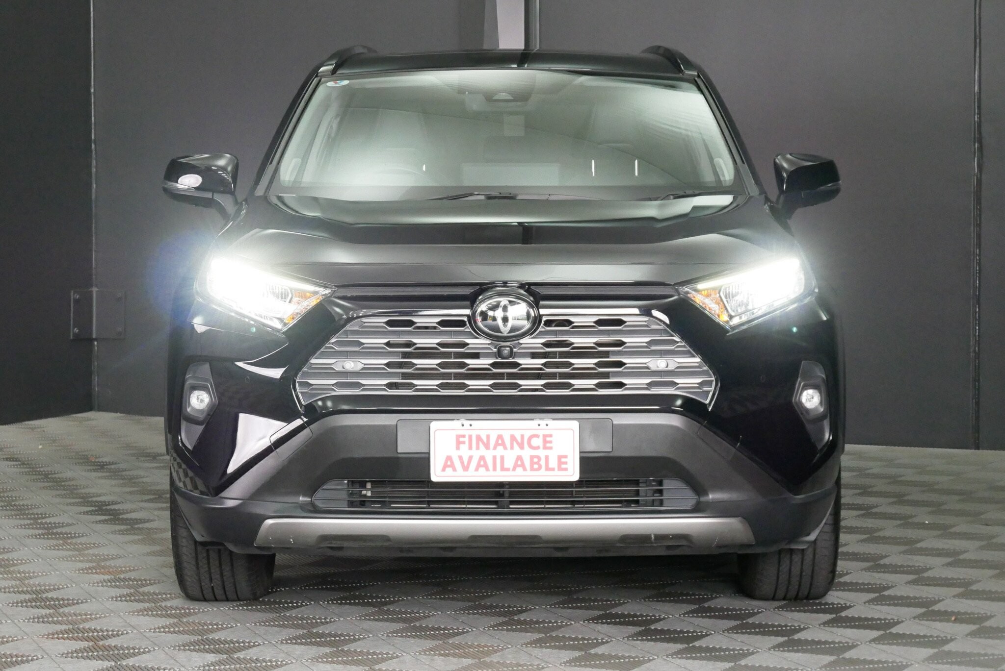 Toyota Rav4 image 2