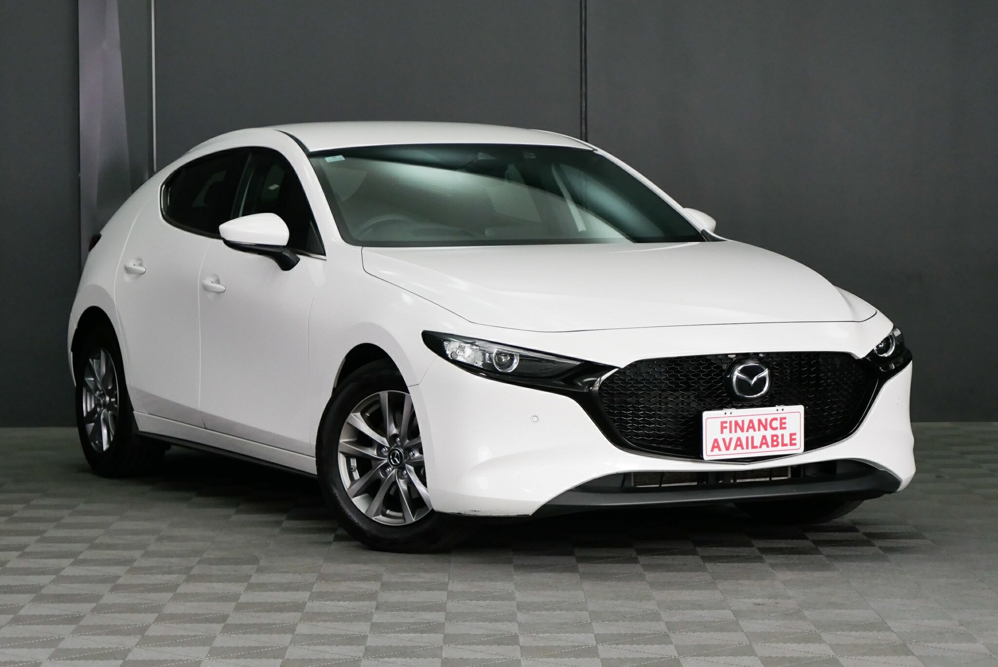 Mazda 3 image 1