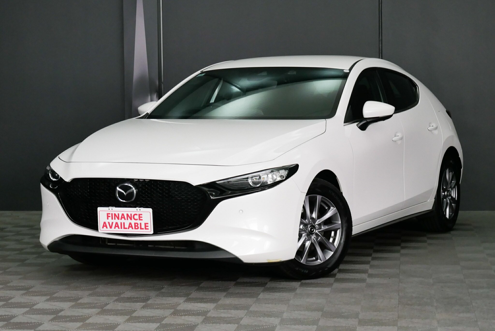 Mazda 3 image 3