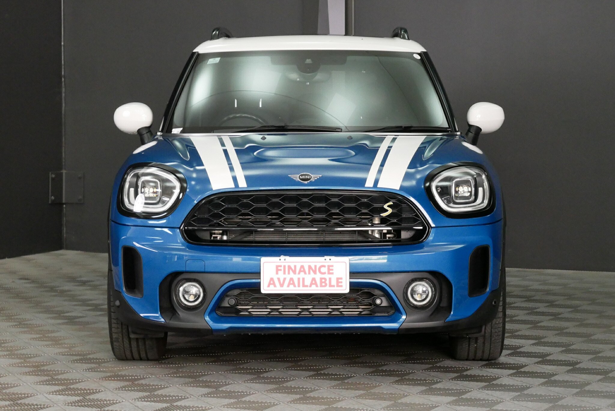 Mini Countryman image 2