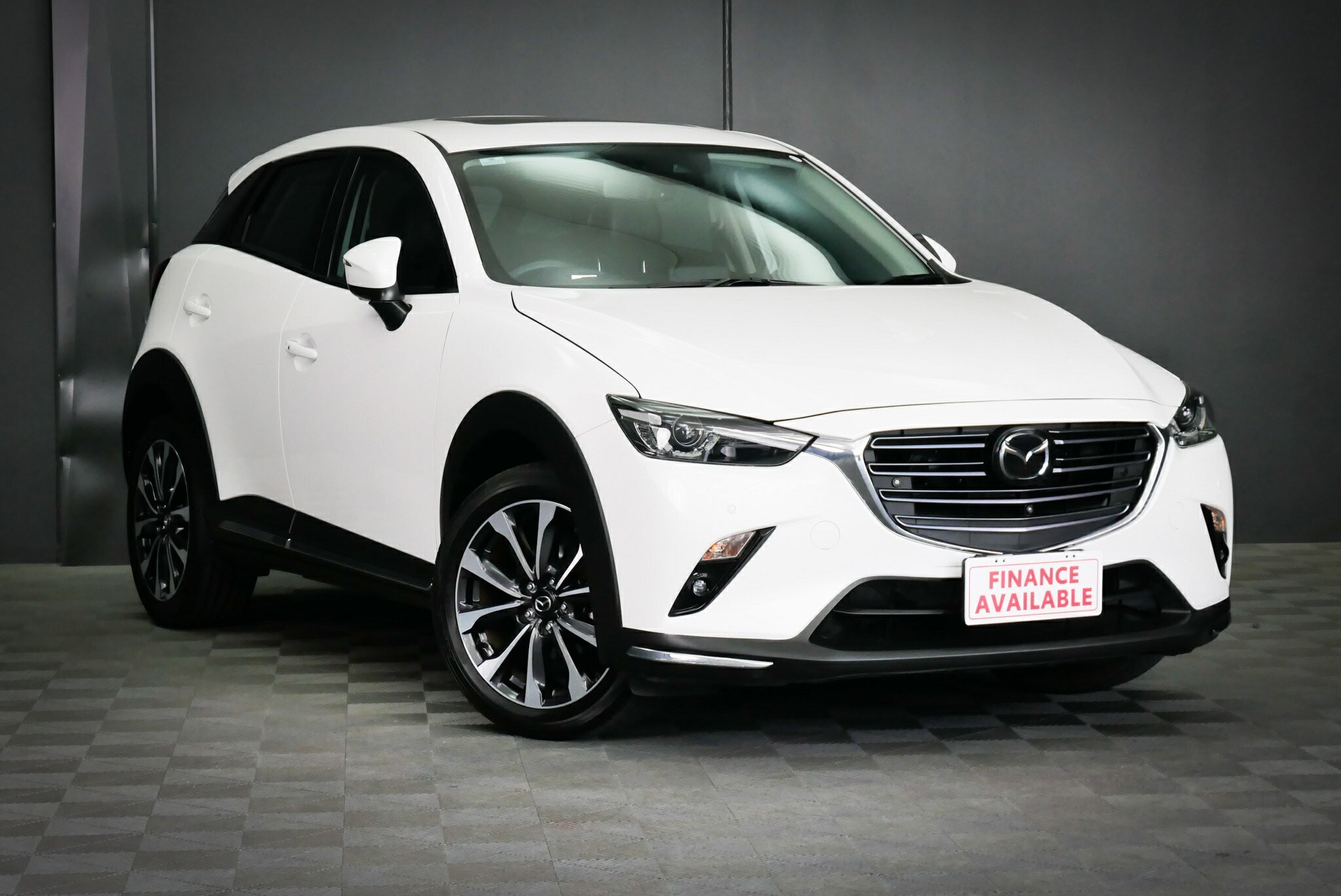 Mazda Cx-3 image 1