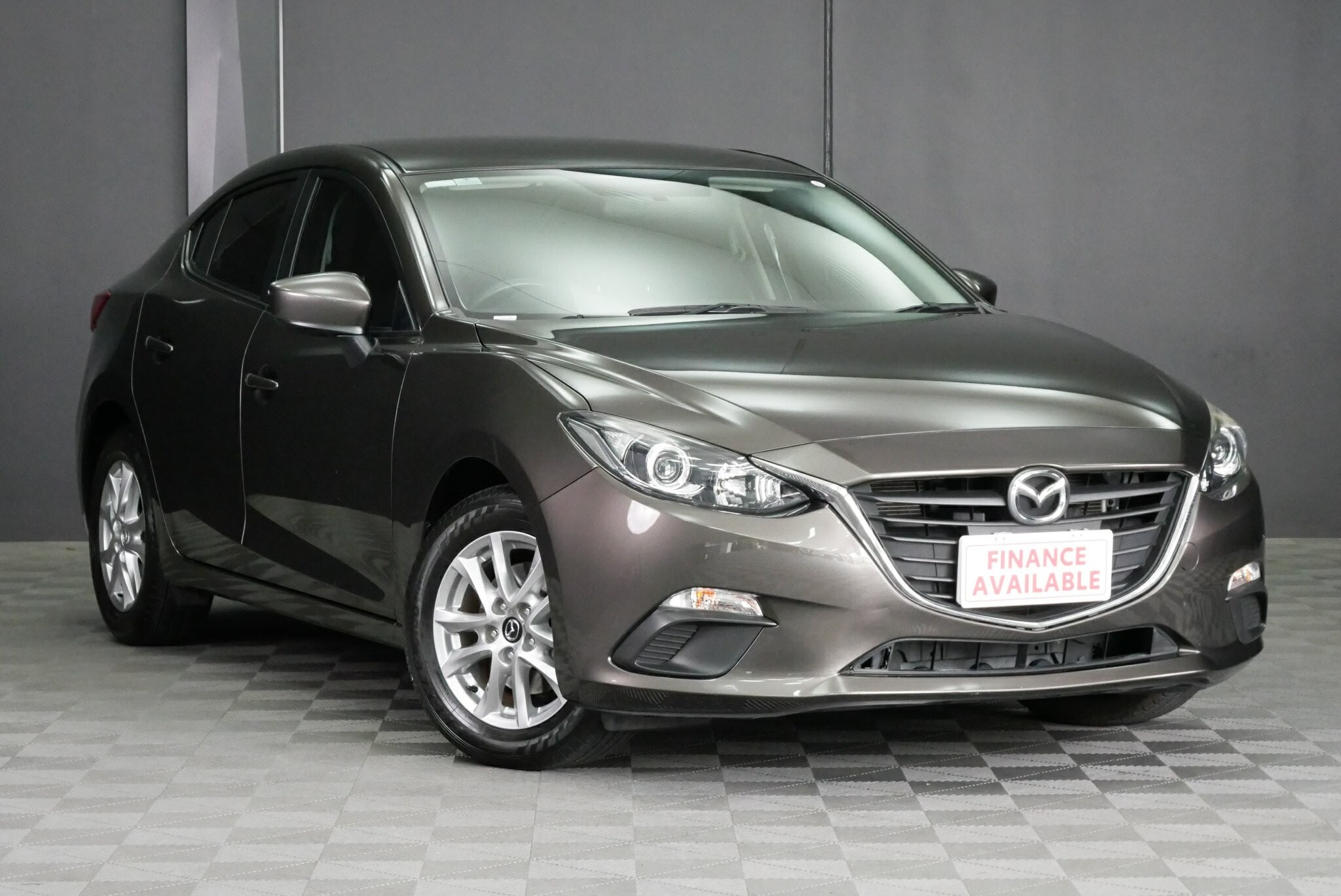 Mazda 3 image 1