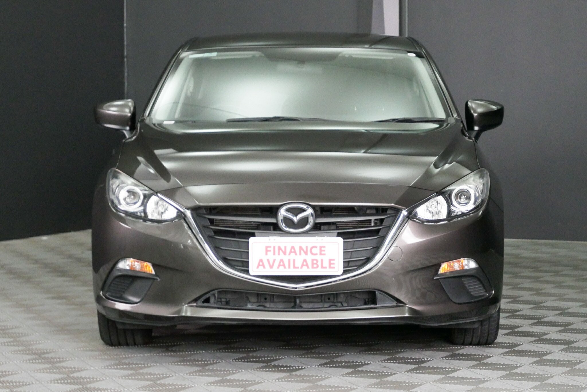 Mazda 3 image 2