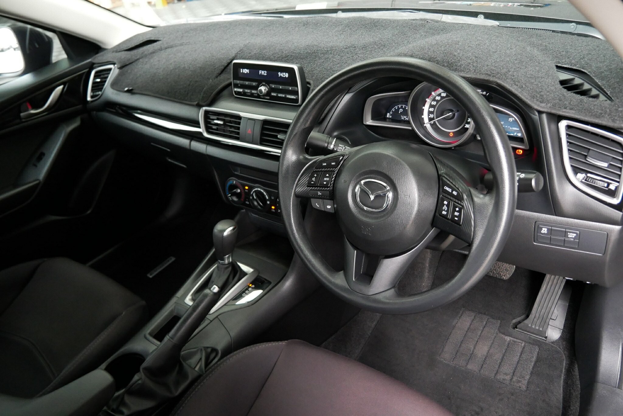 Mazda 3 image 4