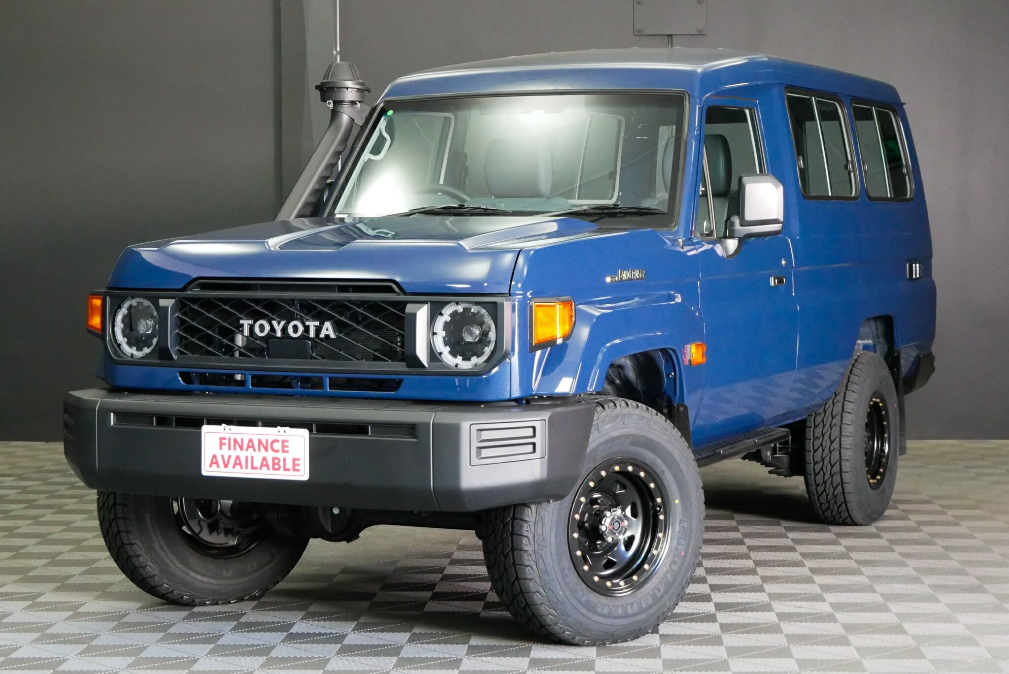 Toyota Landcruiser image 3