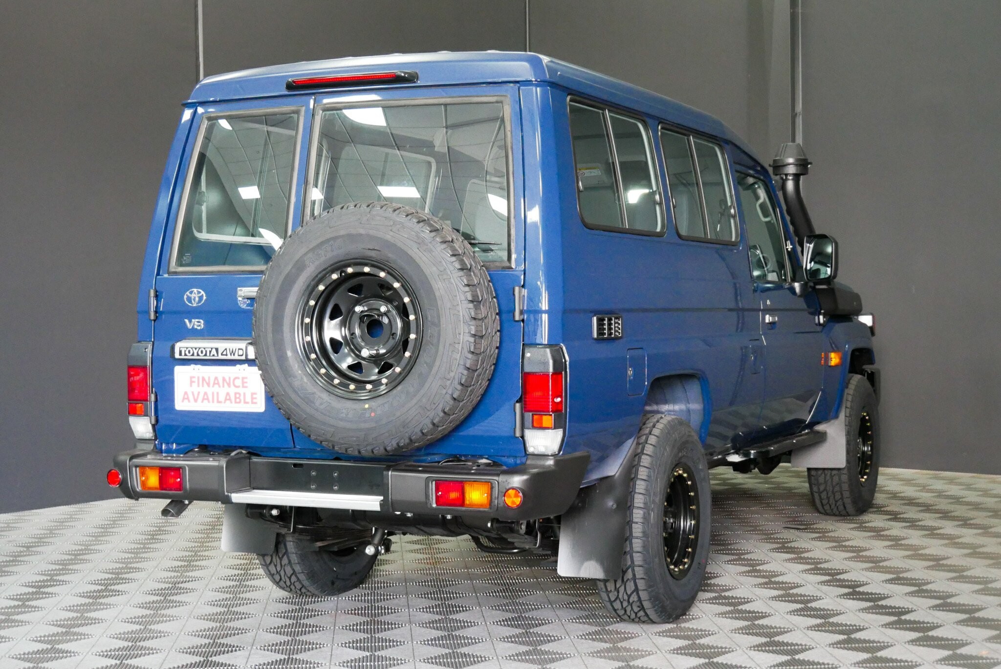 Toyota Landcruiser image 4