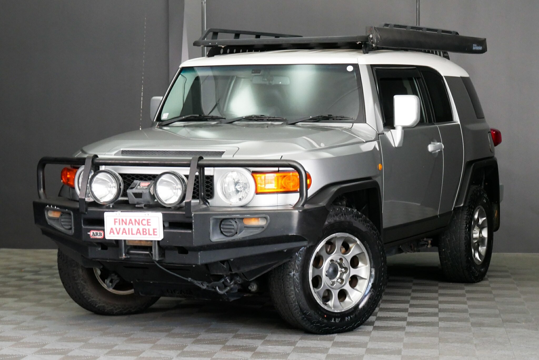 Toyota Fj Cruiser image 3