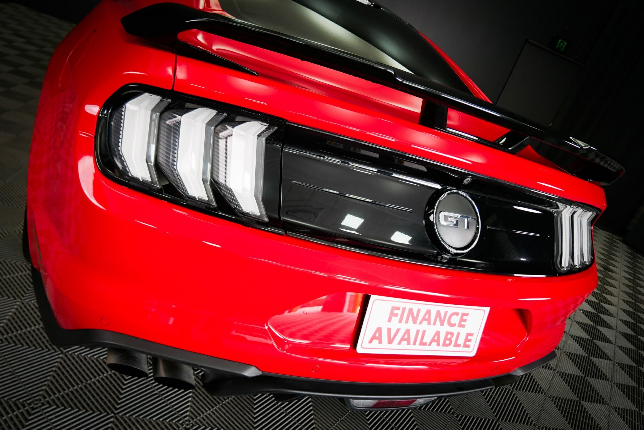 Ford Mustang image 4