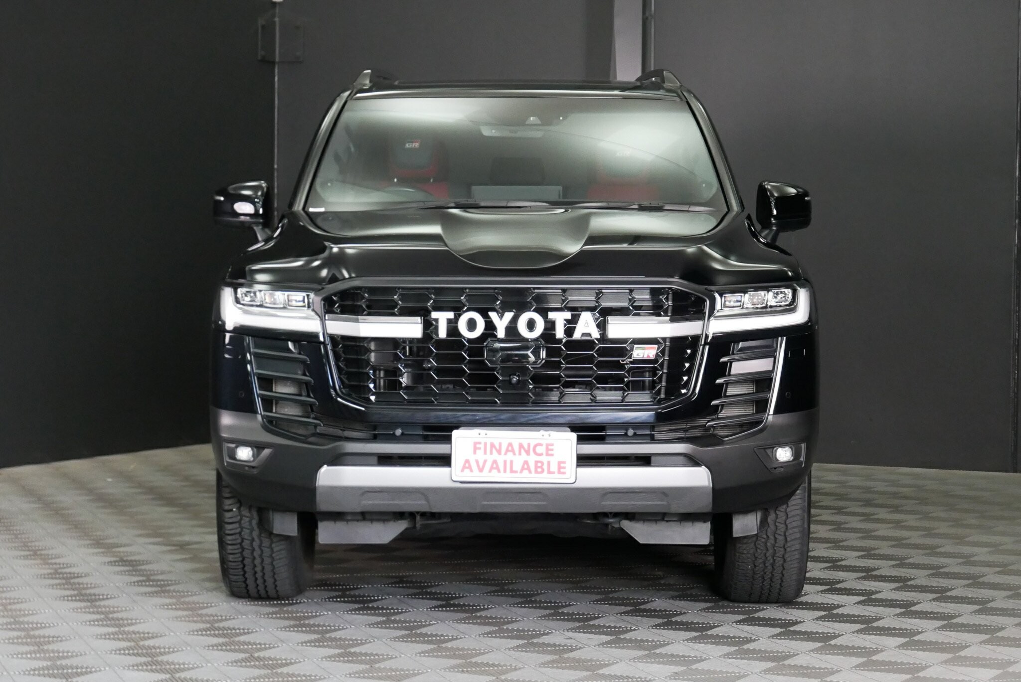 Toyota Landcruiser image 2