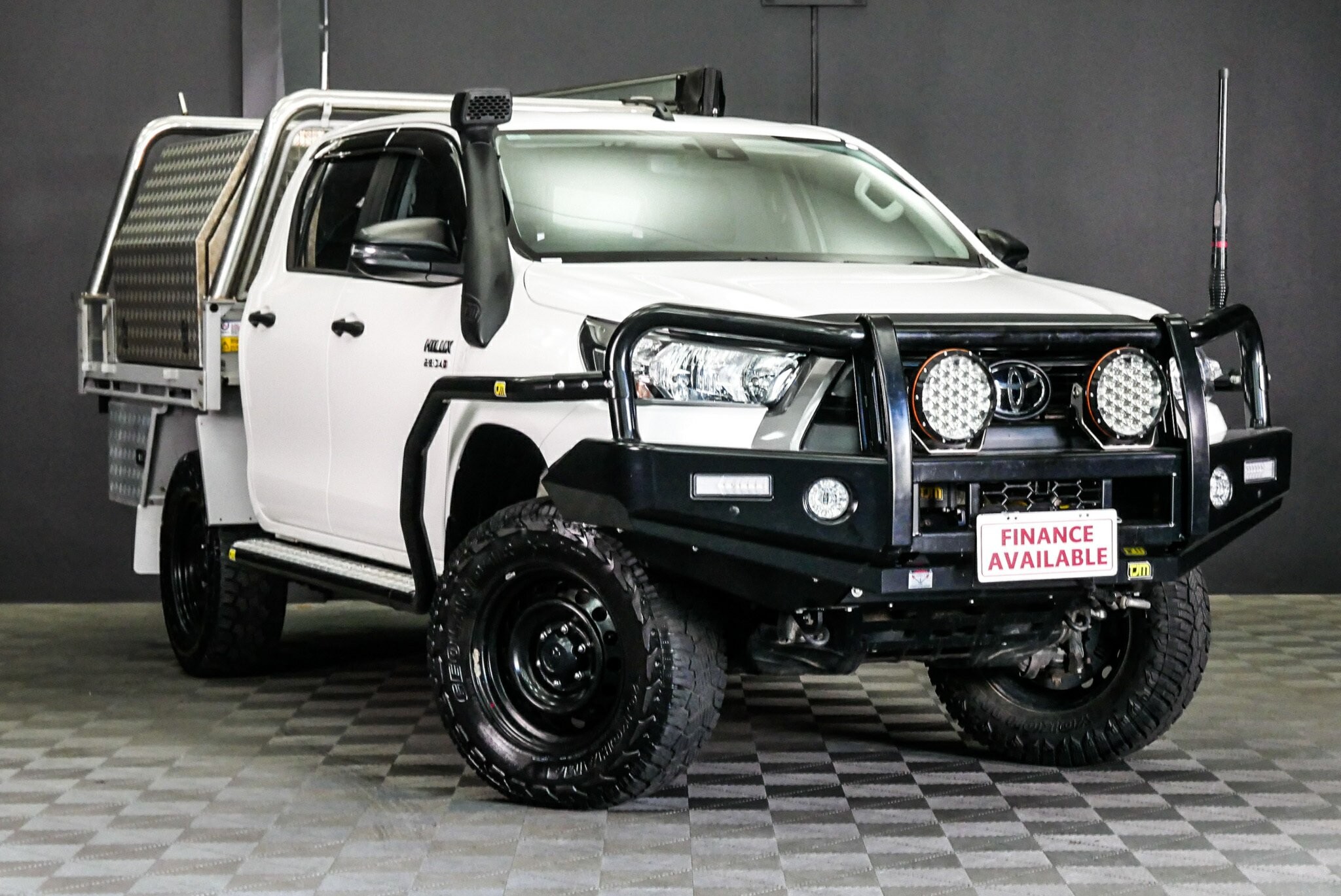 Toyota Hilux image 1