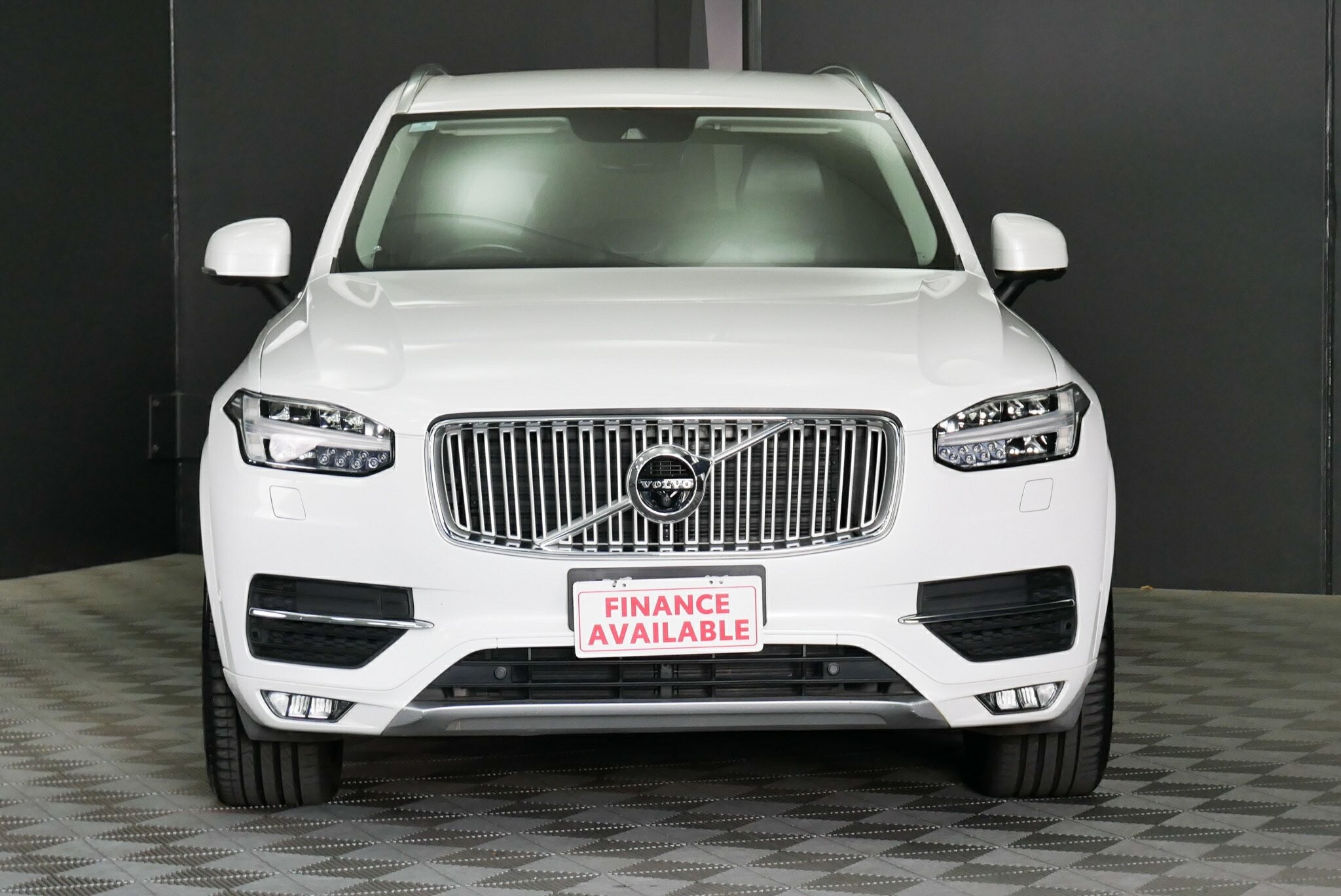 Volvo Xc90 image 2