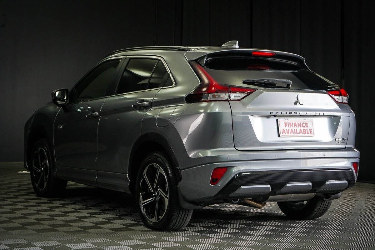 Mitsubishi Eclipse Cross image 4