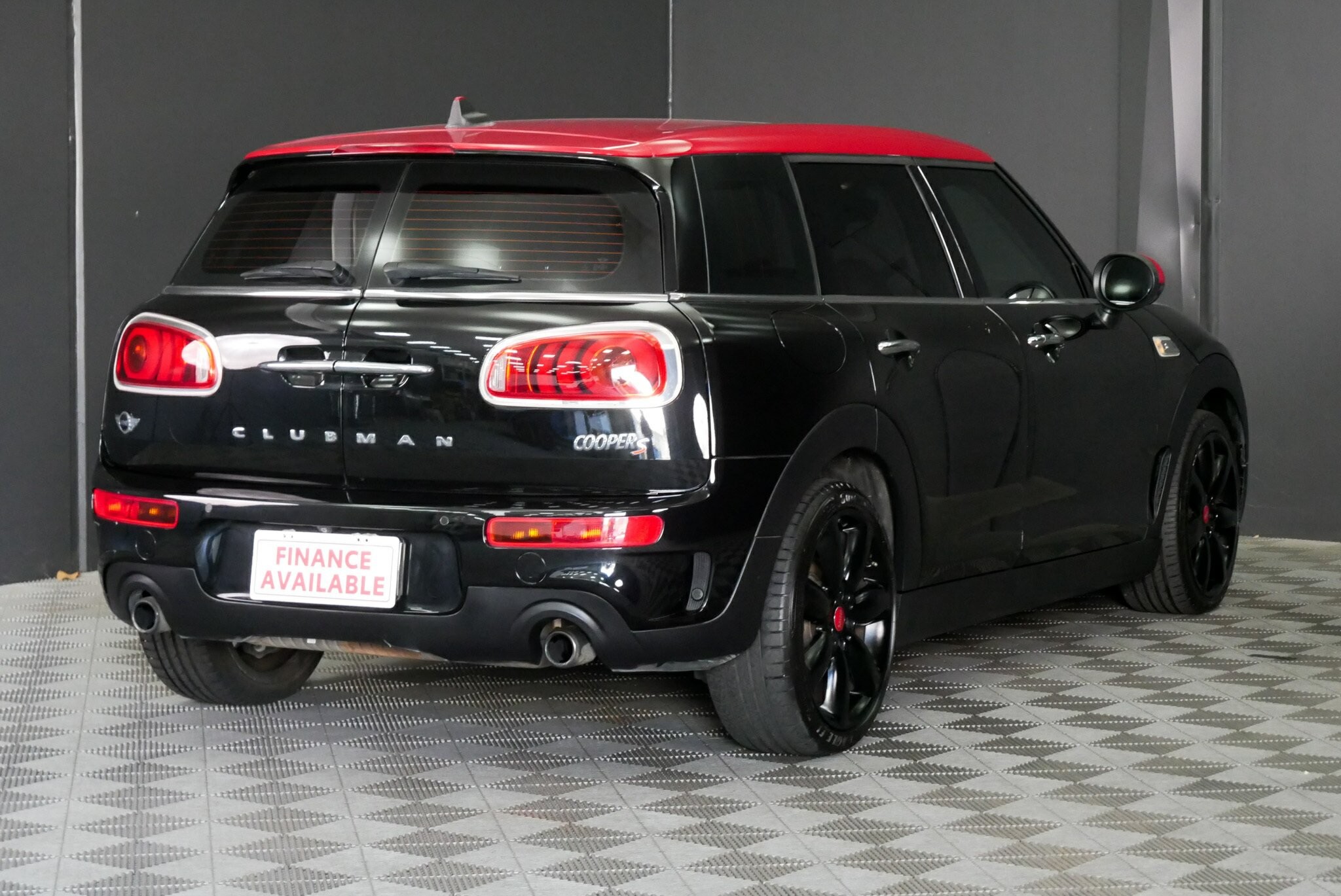 Mini Clubman image 4