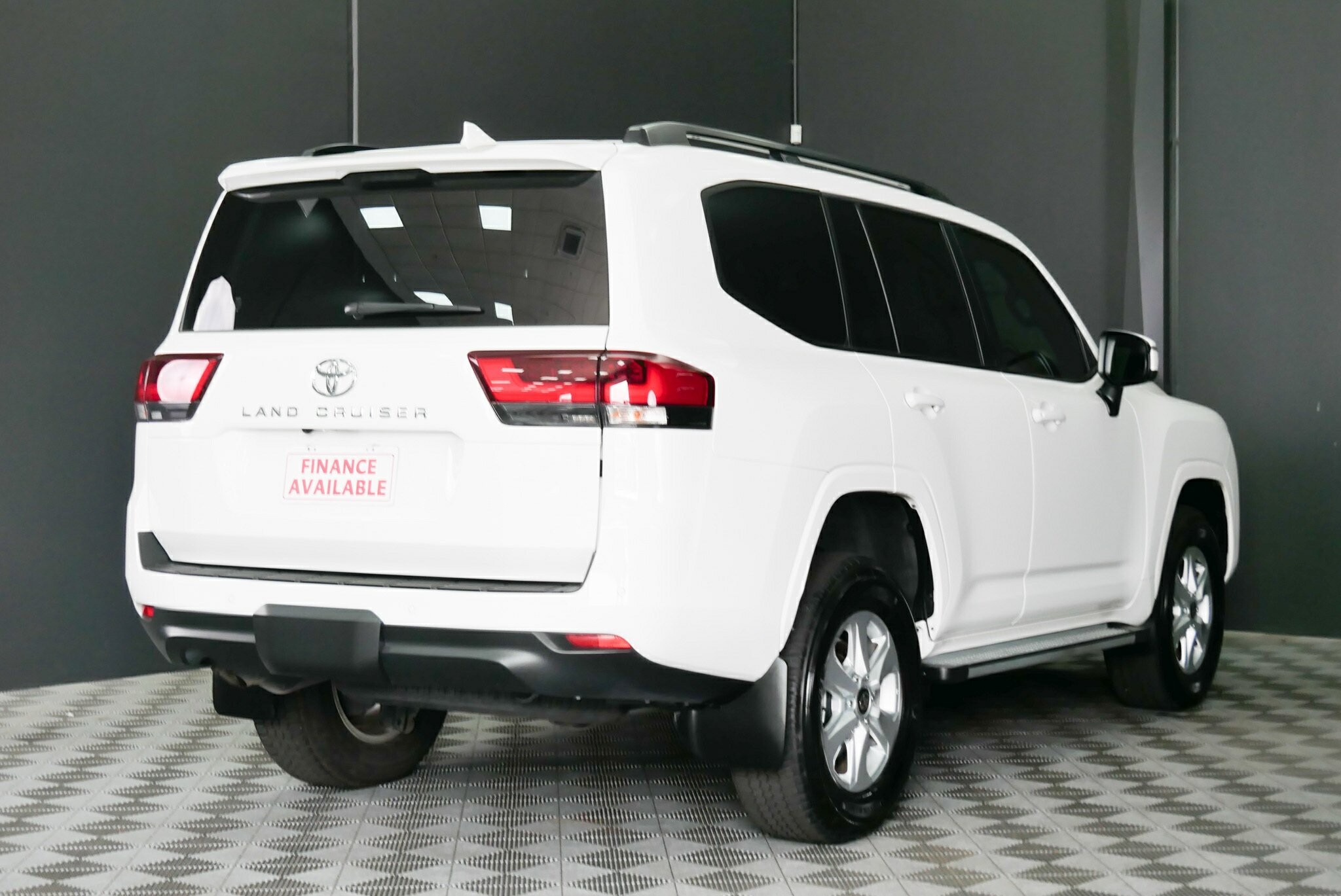 Toyota Landcruiser image 4