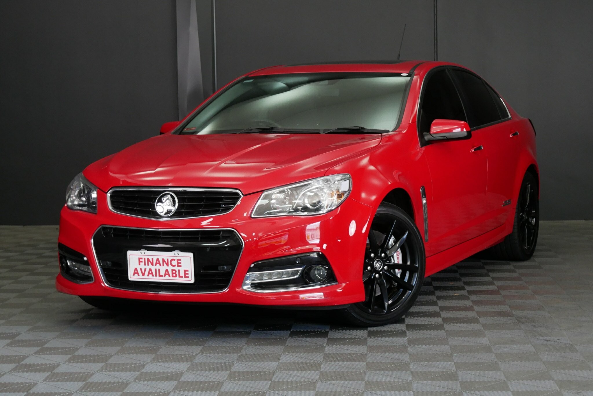 Holden Commodore image 3