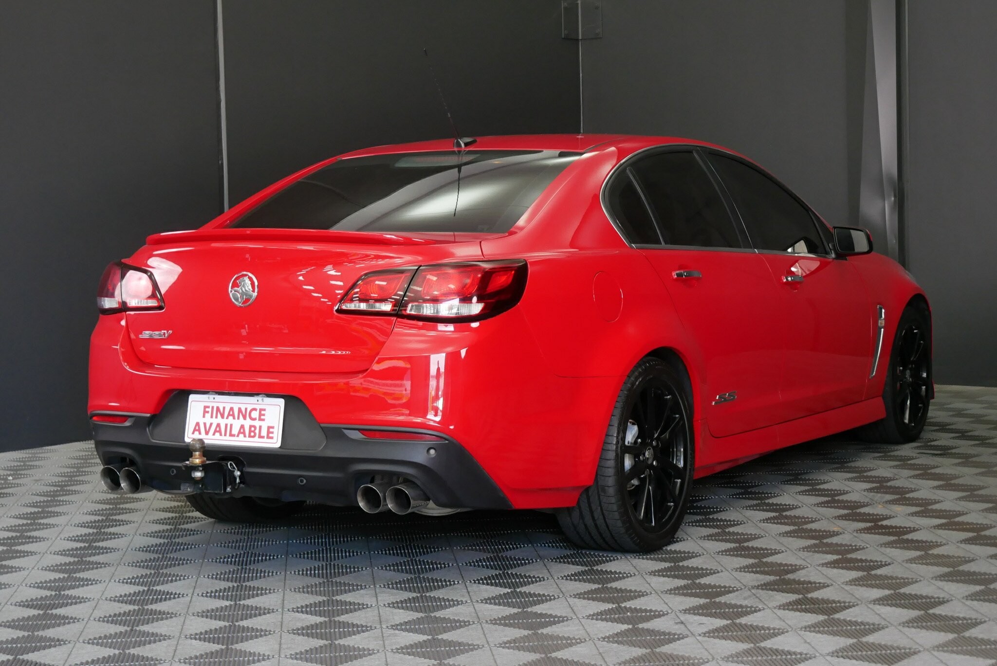 Holden Commodore image 4