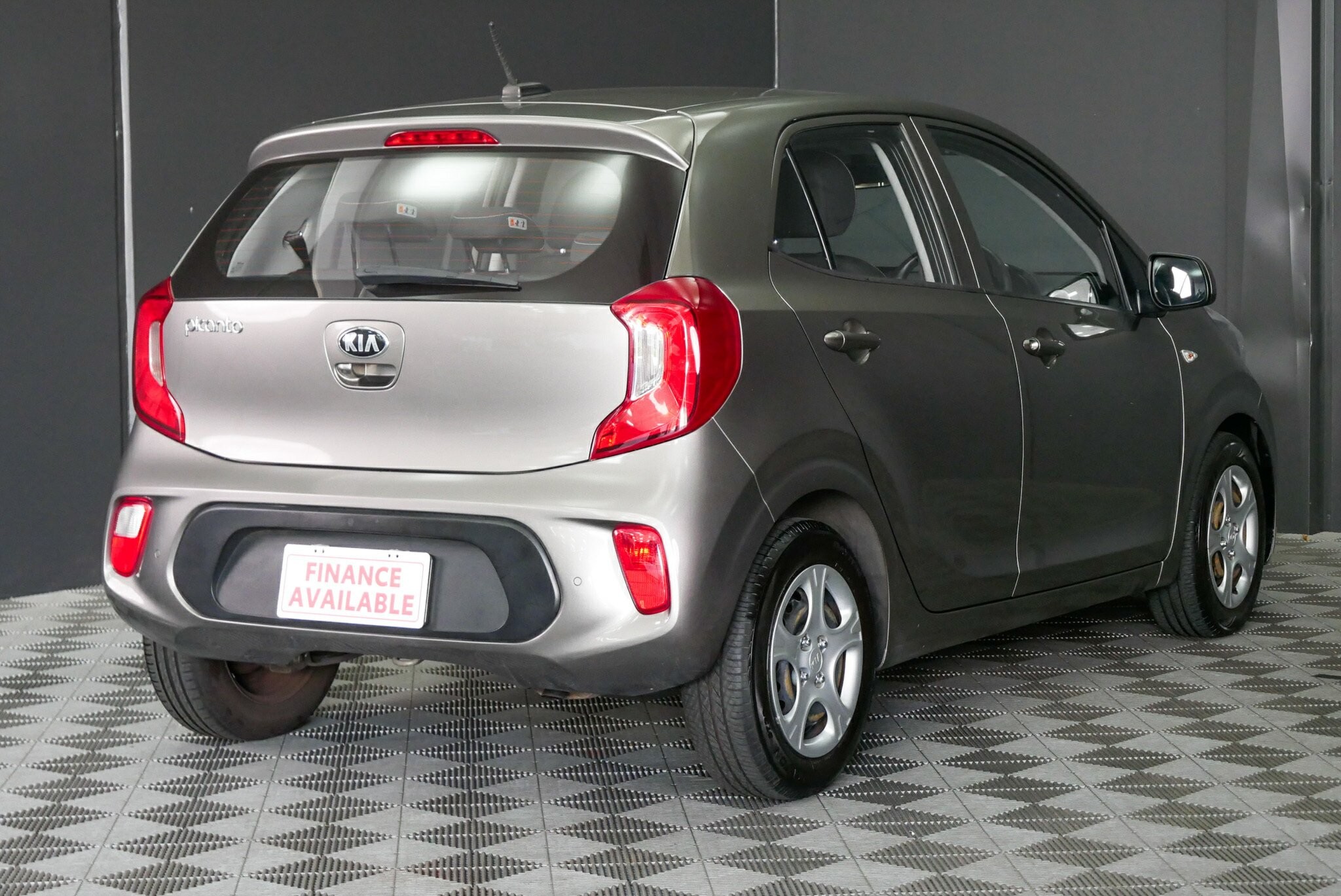 Kia Picanto image 4