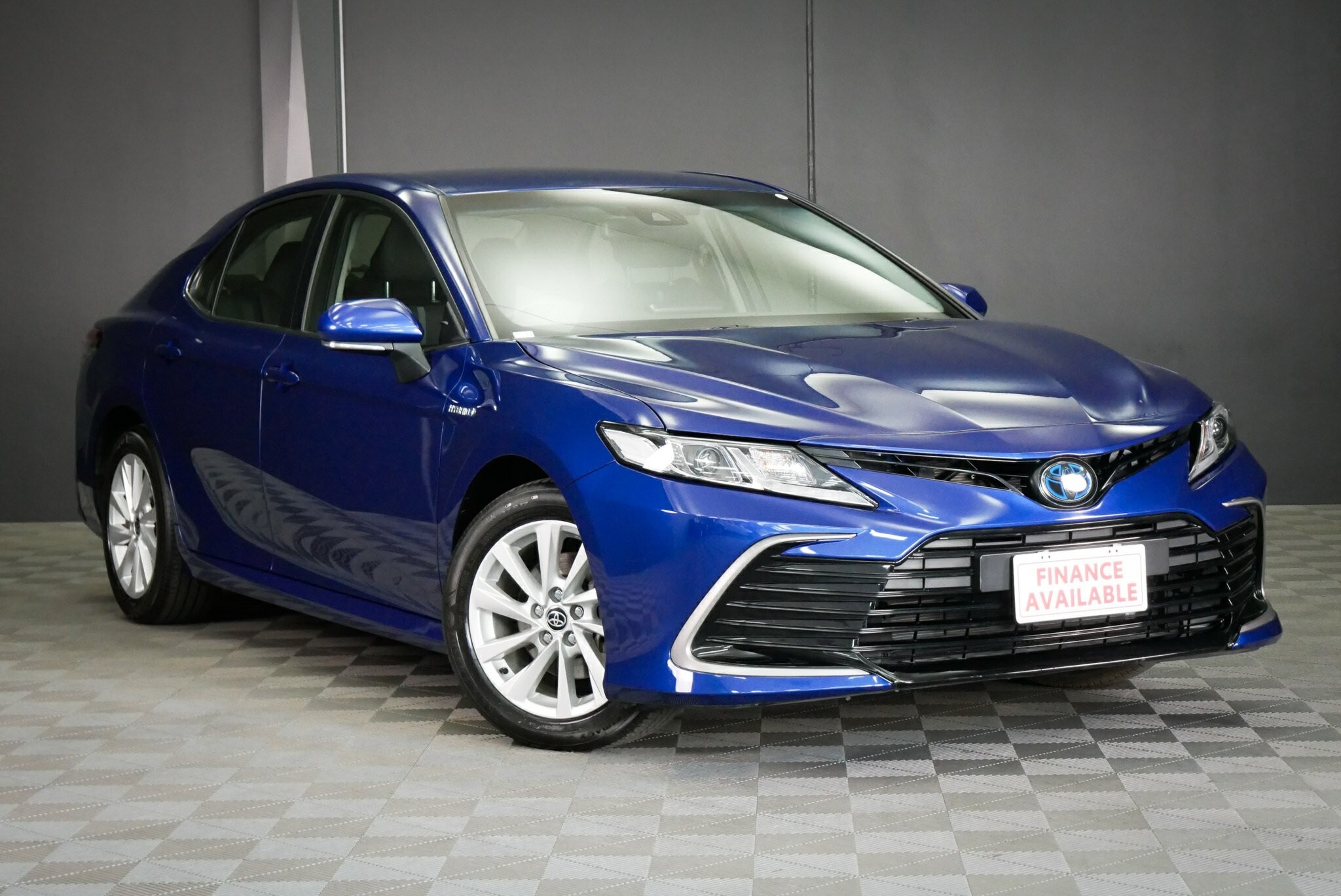 Toyota Camry image 1