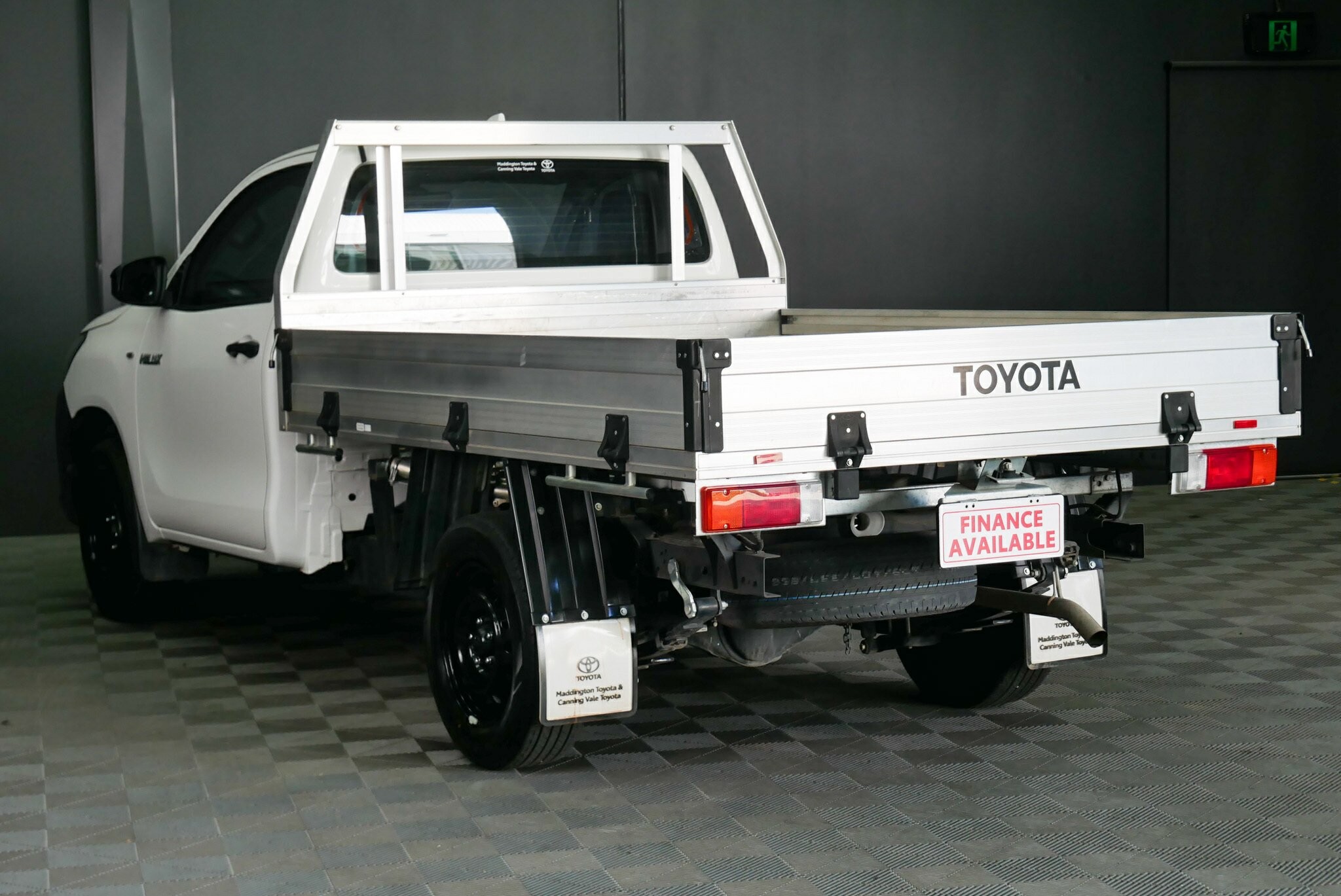 Toyota Hilux image 4