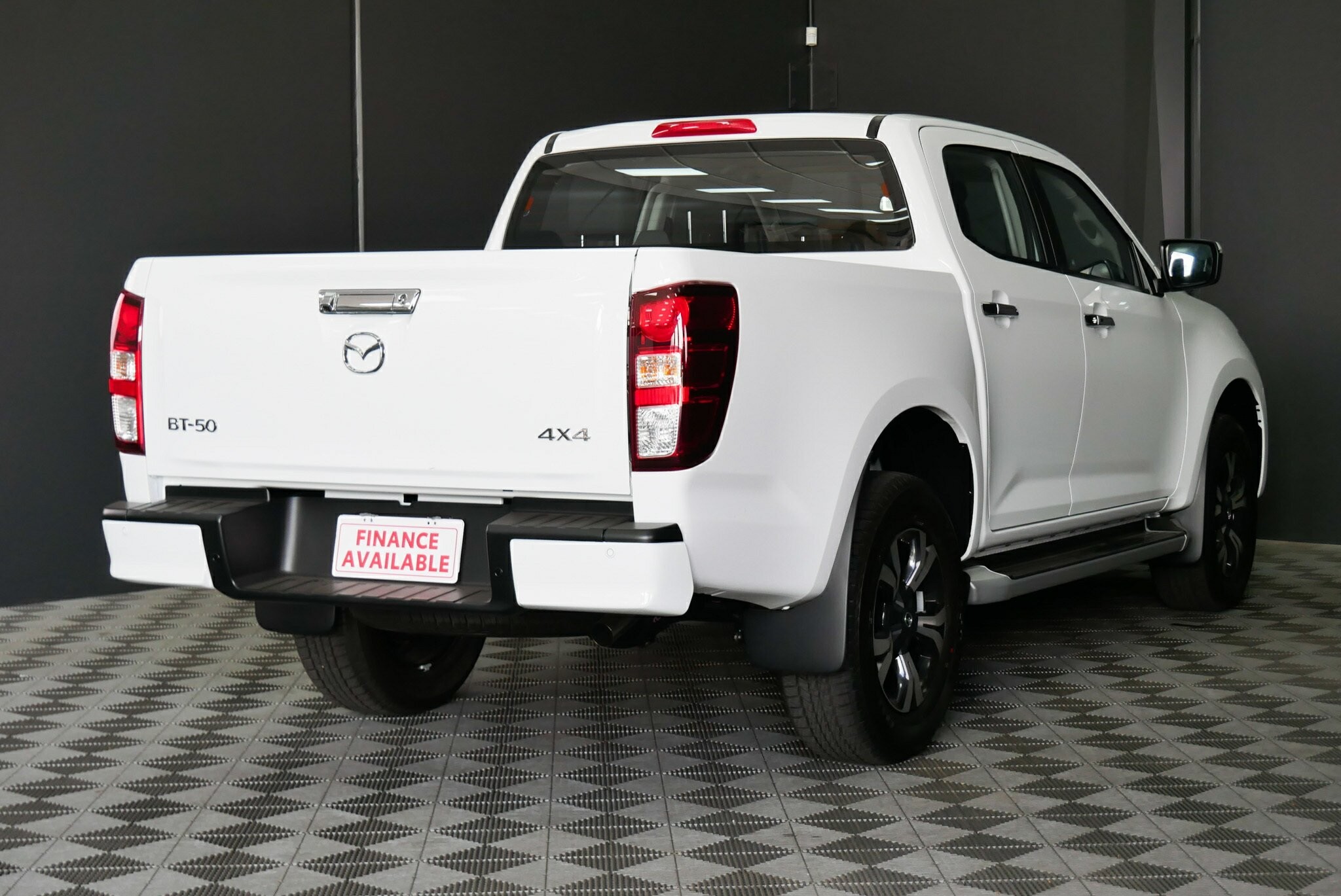 Mazda Bt-50 image 4