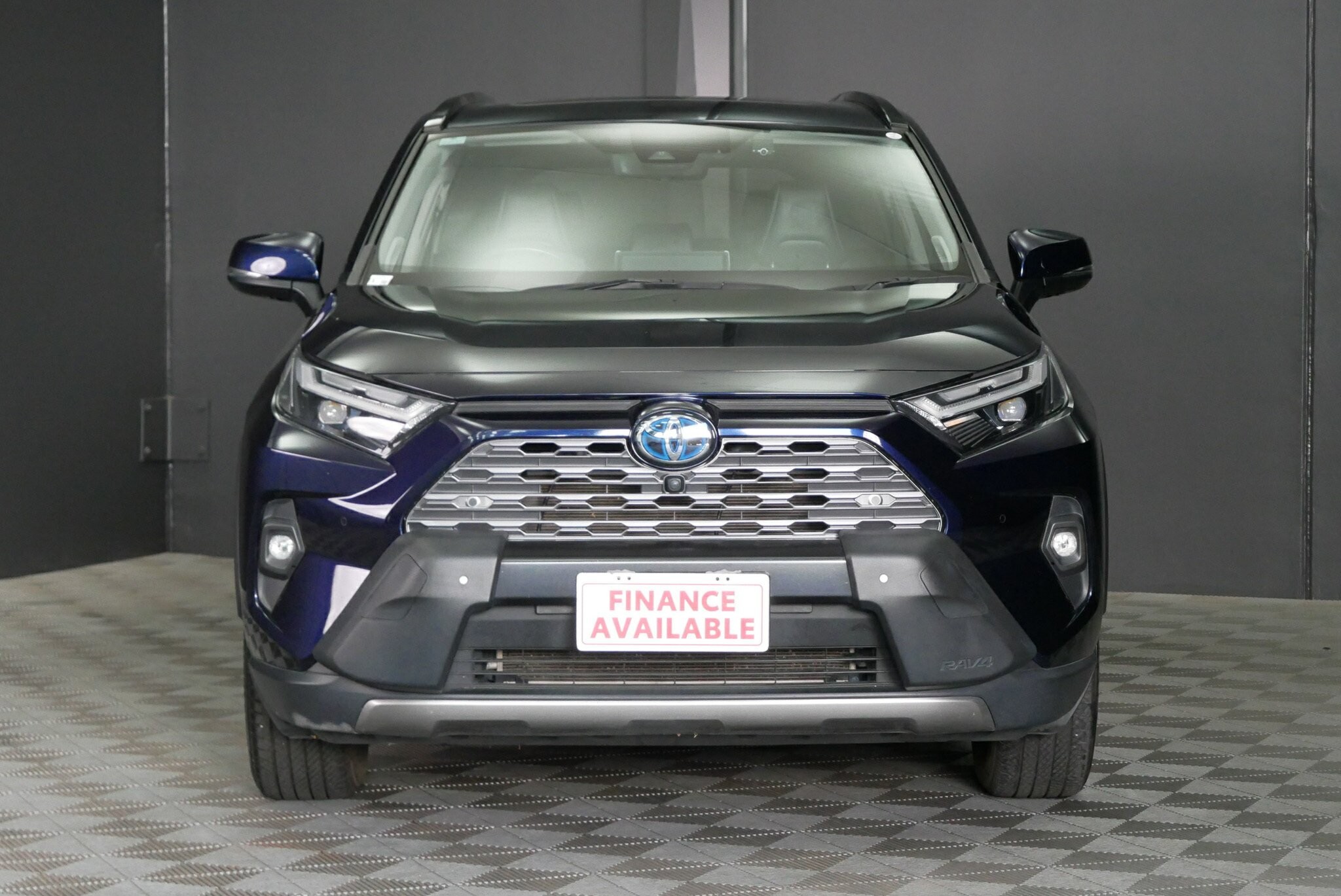 Toyota Rav4 image 2