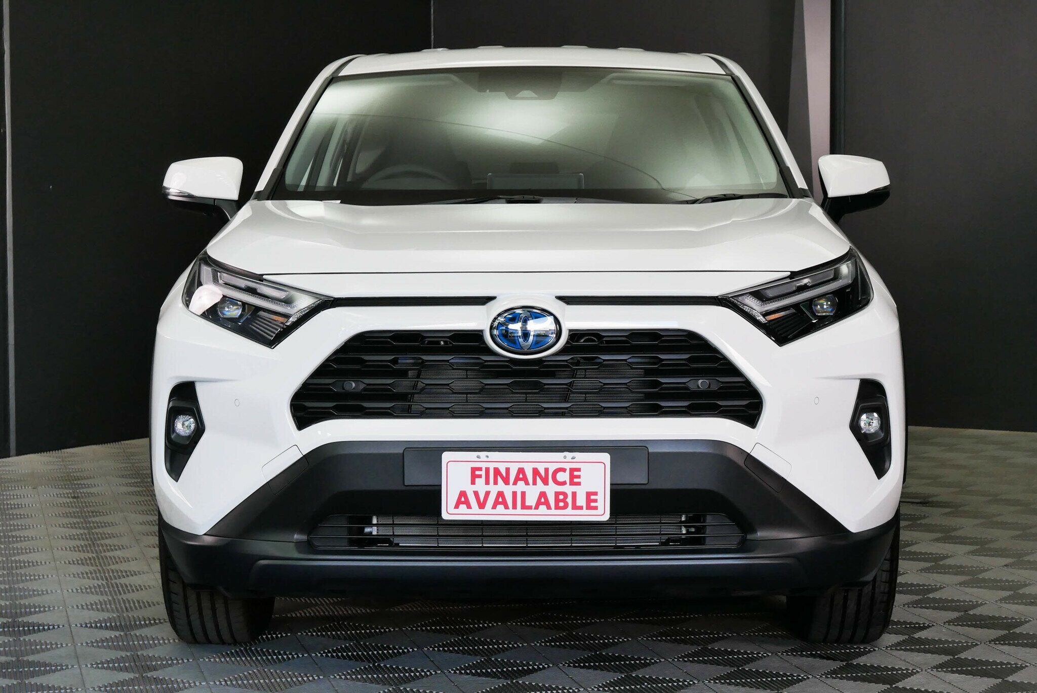 Toyota Rav4 image 2