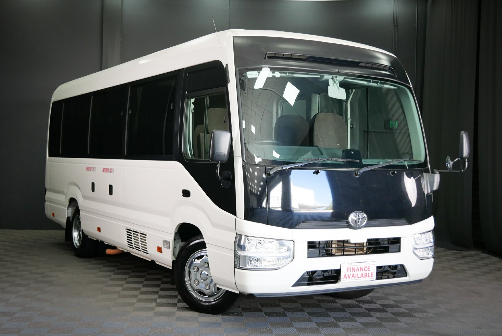 Toyota Coaster image 1