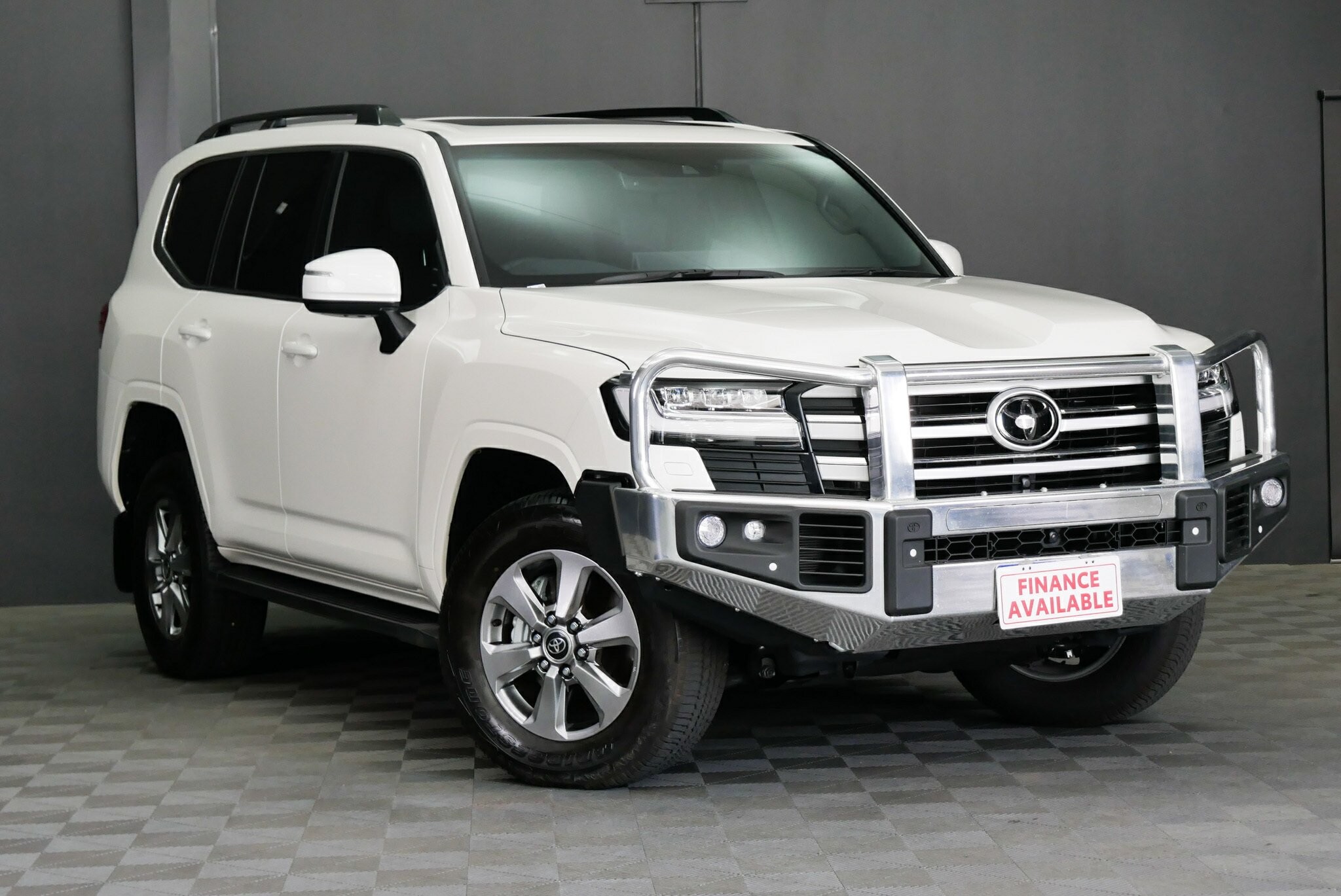 Toyota Landcruiser image 1