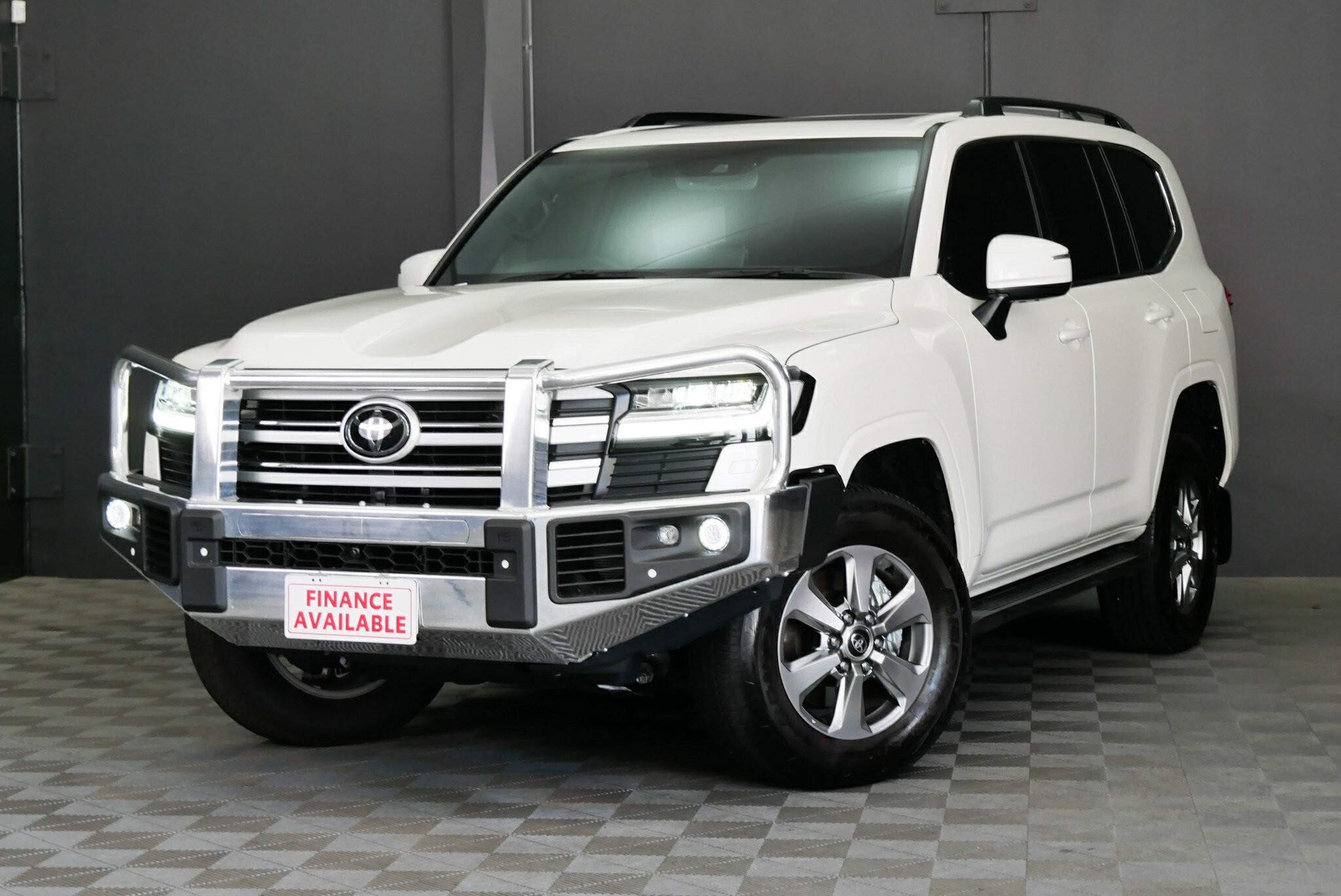 Toyota Landcruiser image 3