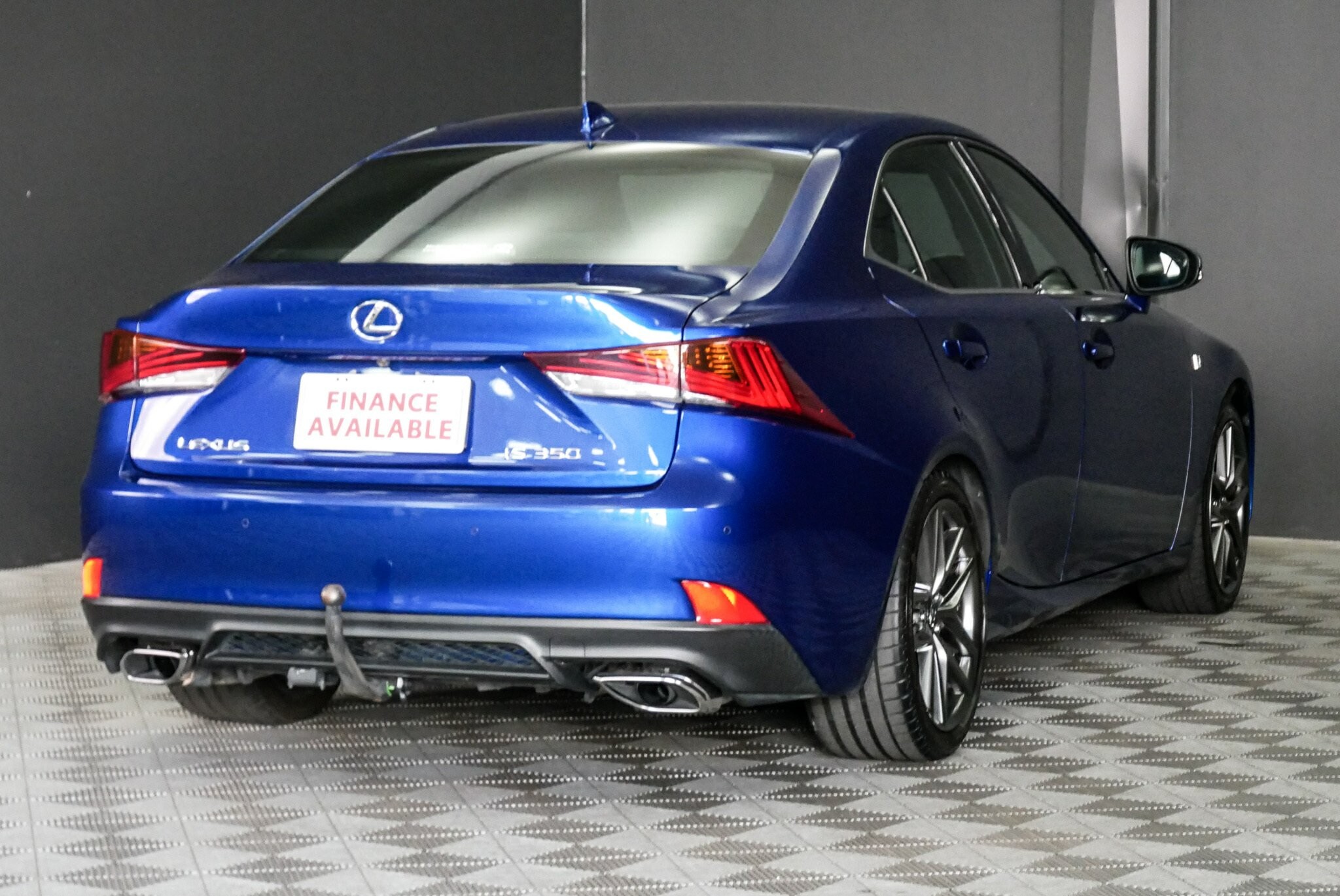 Lexus Is image 4