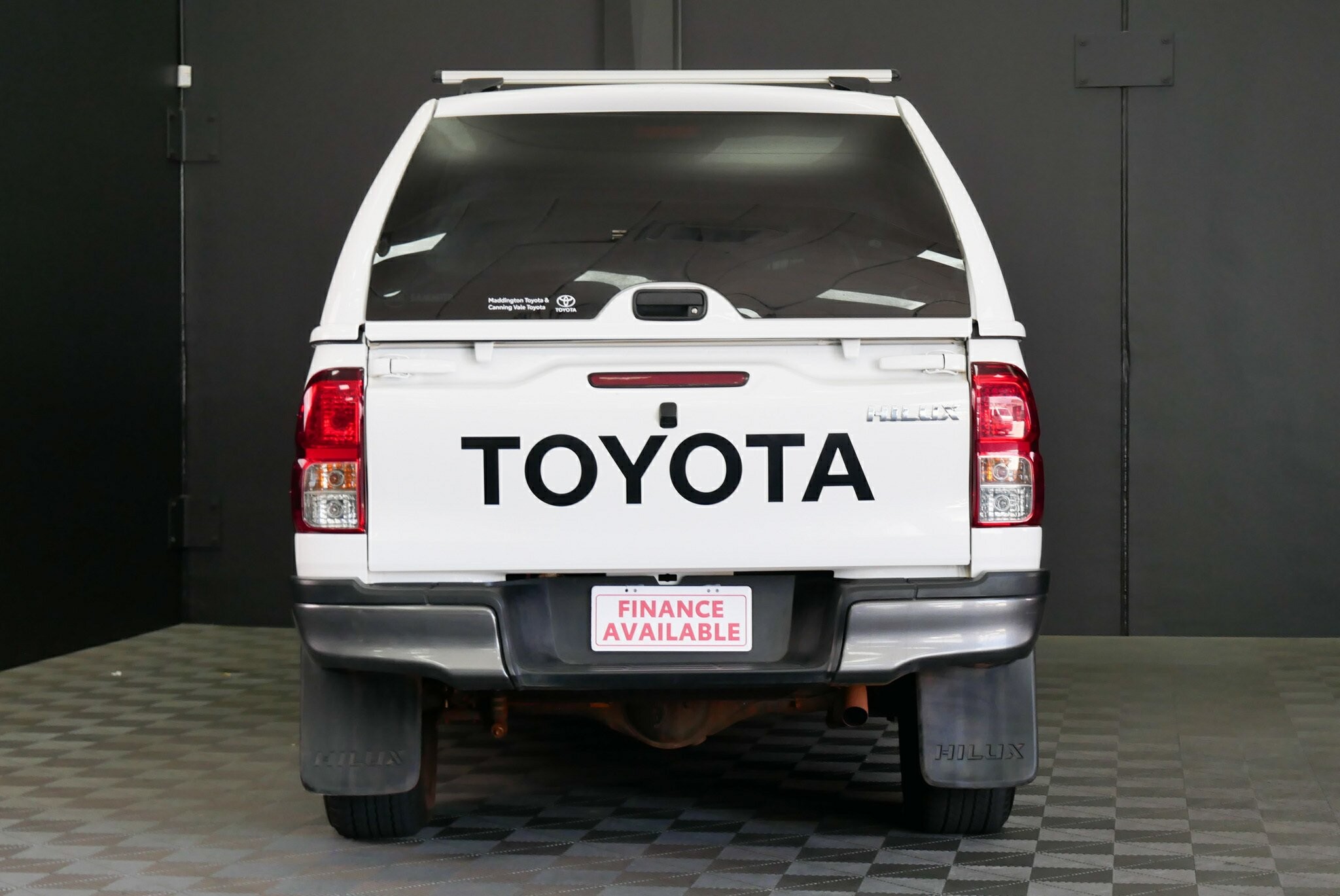 Toyota Hilux image 4