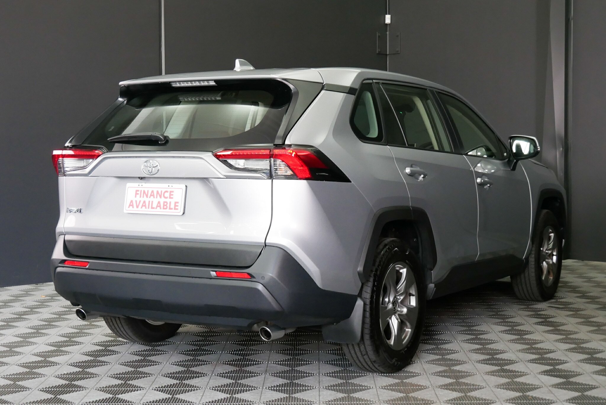 Toyota Rav4 image 4