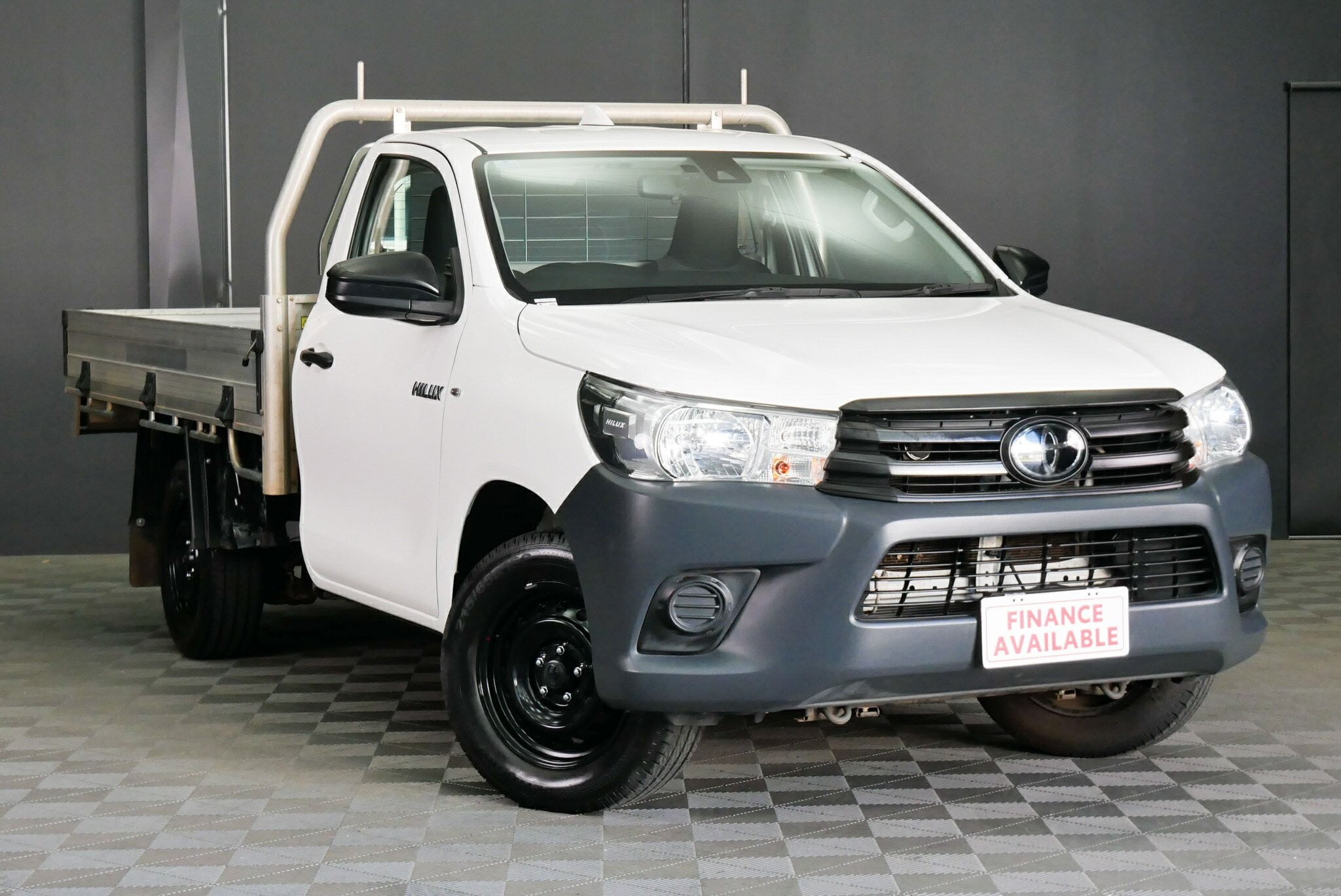 Toyota Hilux image 1