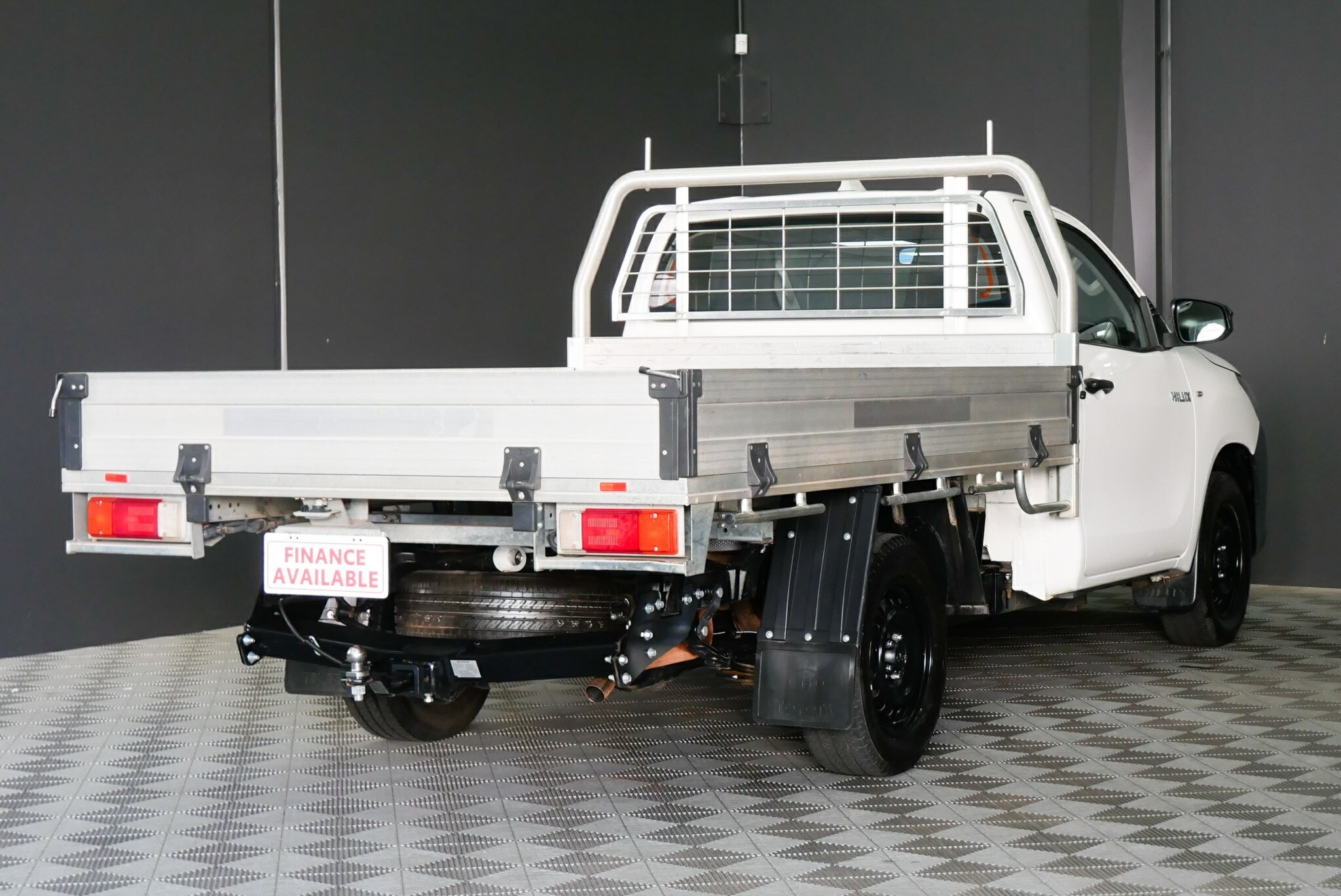 Toyota Hilux image 4